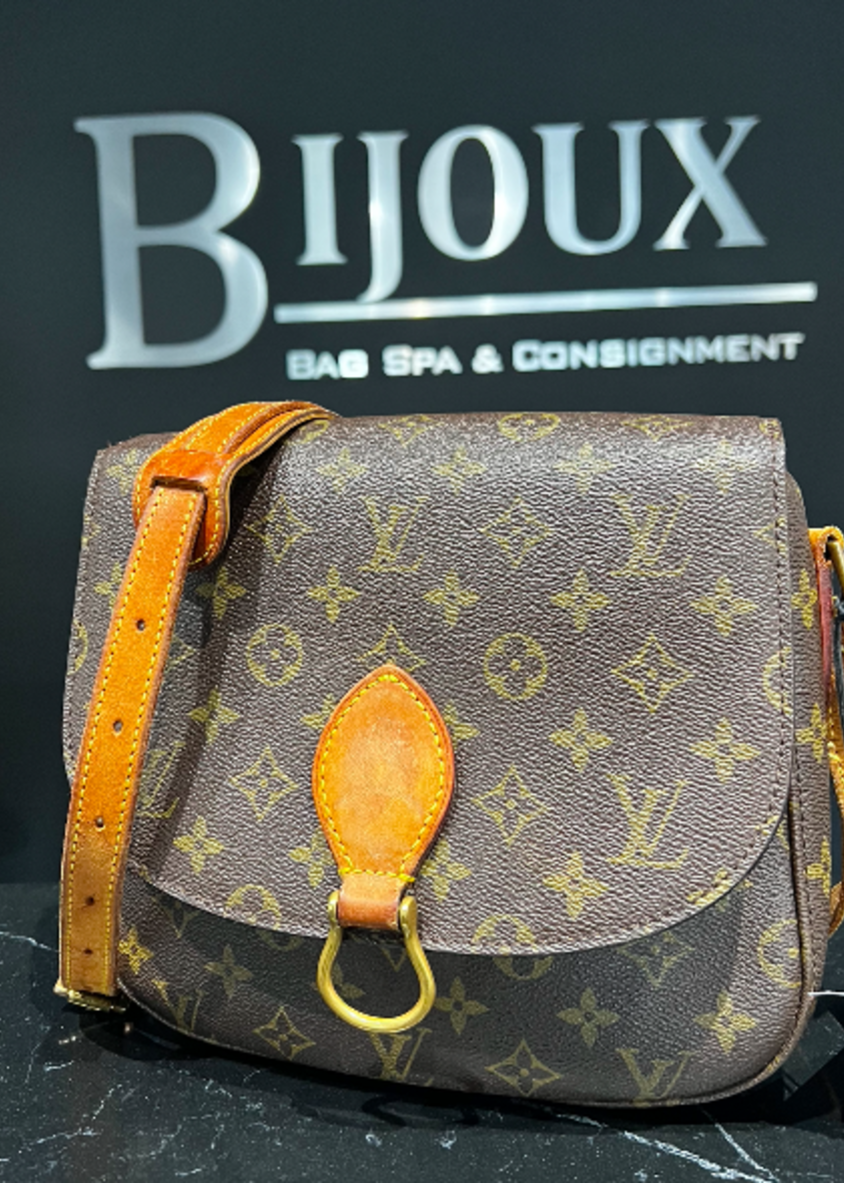 Louis Vuitton SOLD - Louis Vuitton Saint Cloud GM