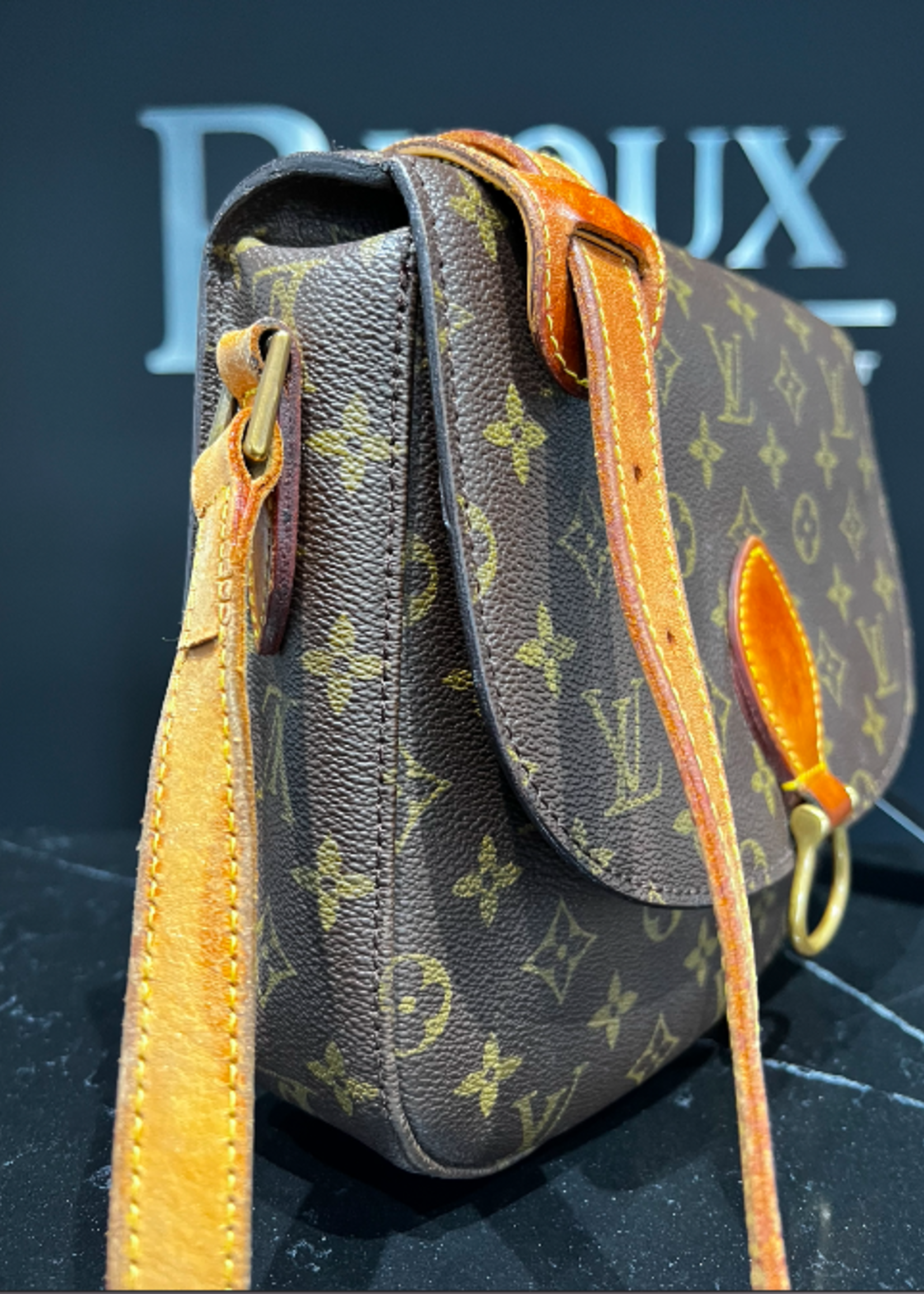 Louis Vuitton SOLD - Louis Vuitton Saint Cloud GM