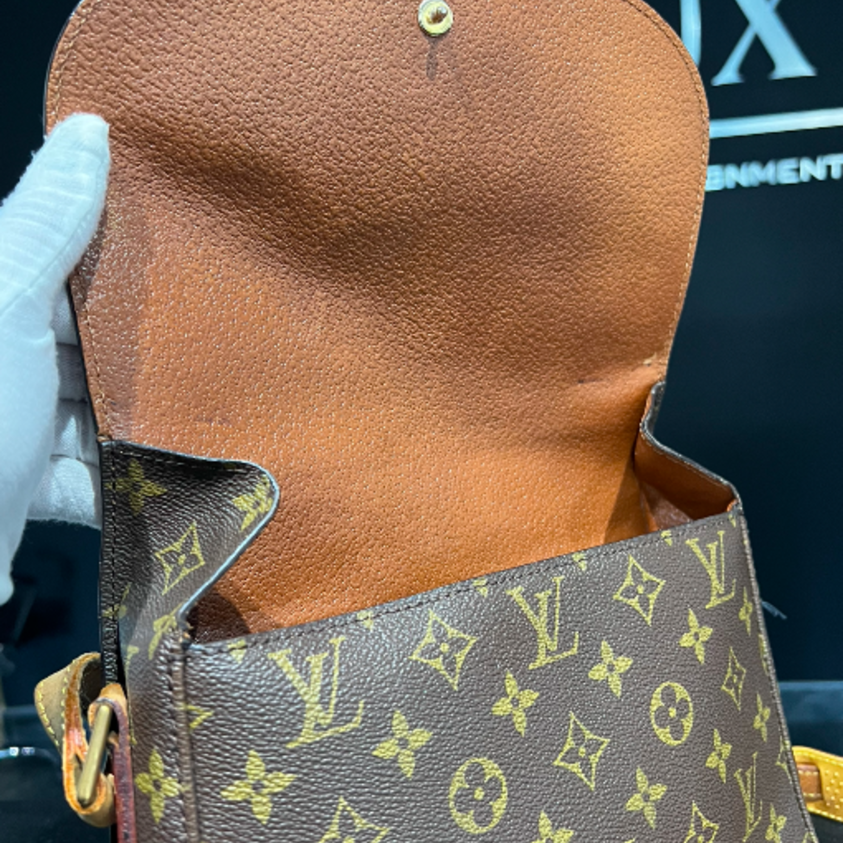 Louis Vuitton SOLD - Louis Vuitton Saint Cloud GM