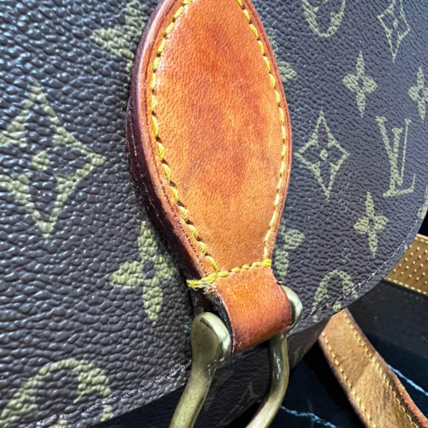 Louis Vuitton SOLD - Louis Vuitton Saint Cloud GM