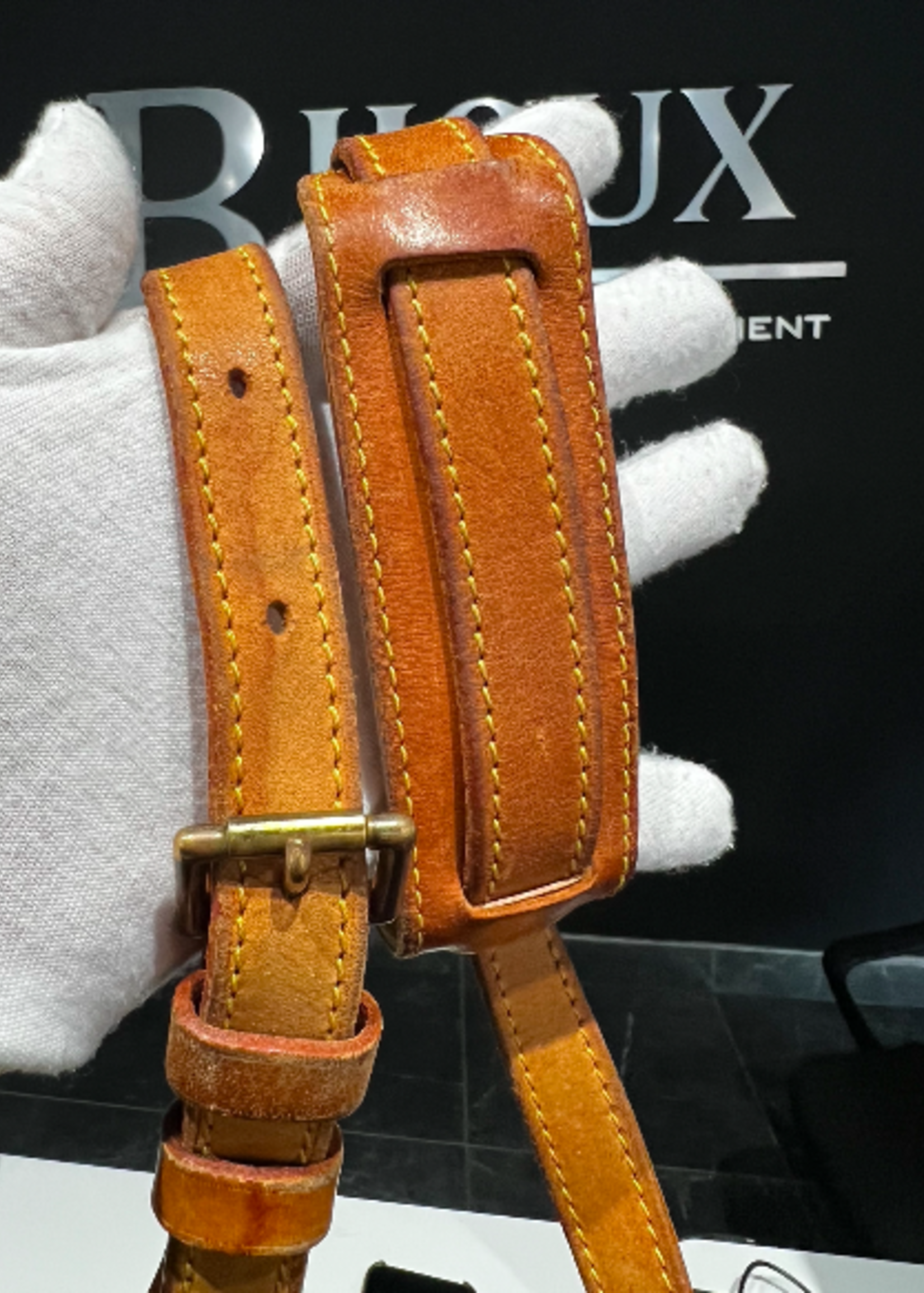 Louis Vuitton SOLD - Louis Vuitton Saint Cloud GM