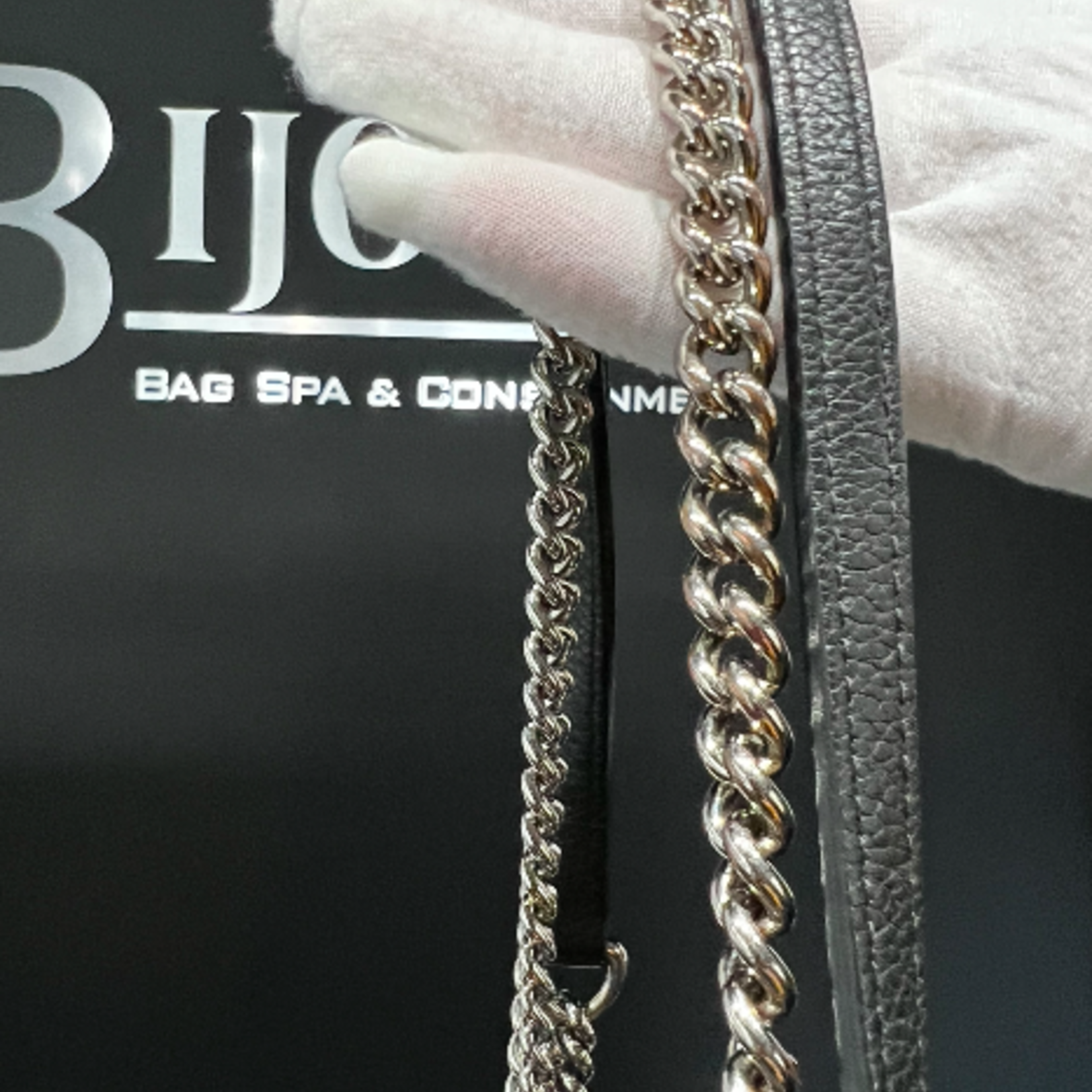Louis Vuitton SOLD - Louis Vuitton Lock Me Chain