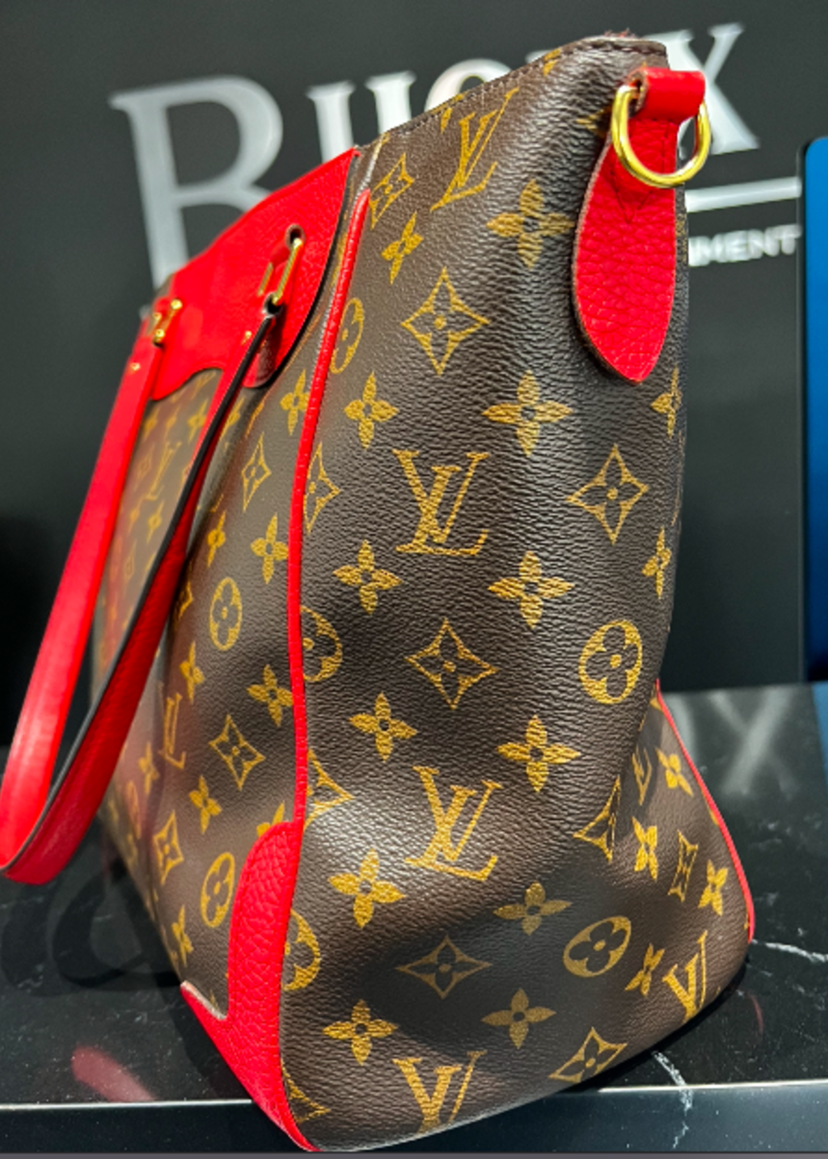 Louis Vuitton SOLD - Louis Vuitton Estrella MM