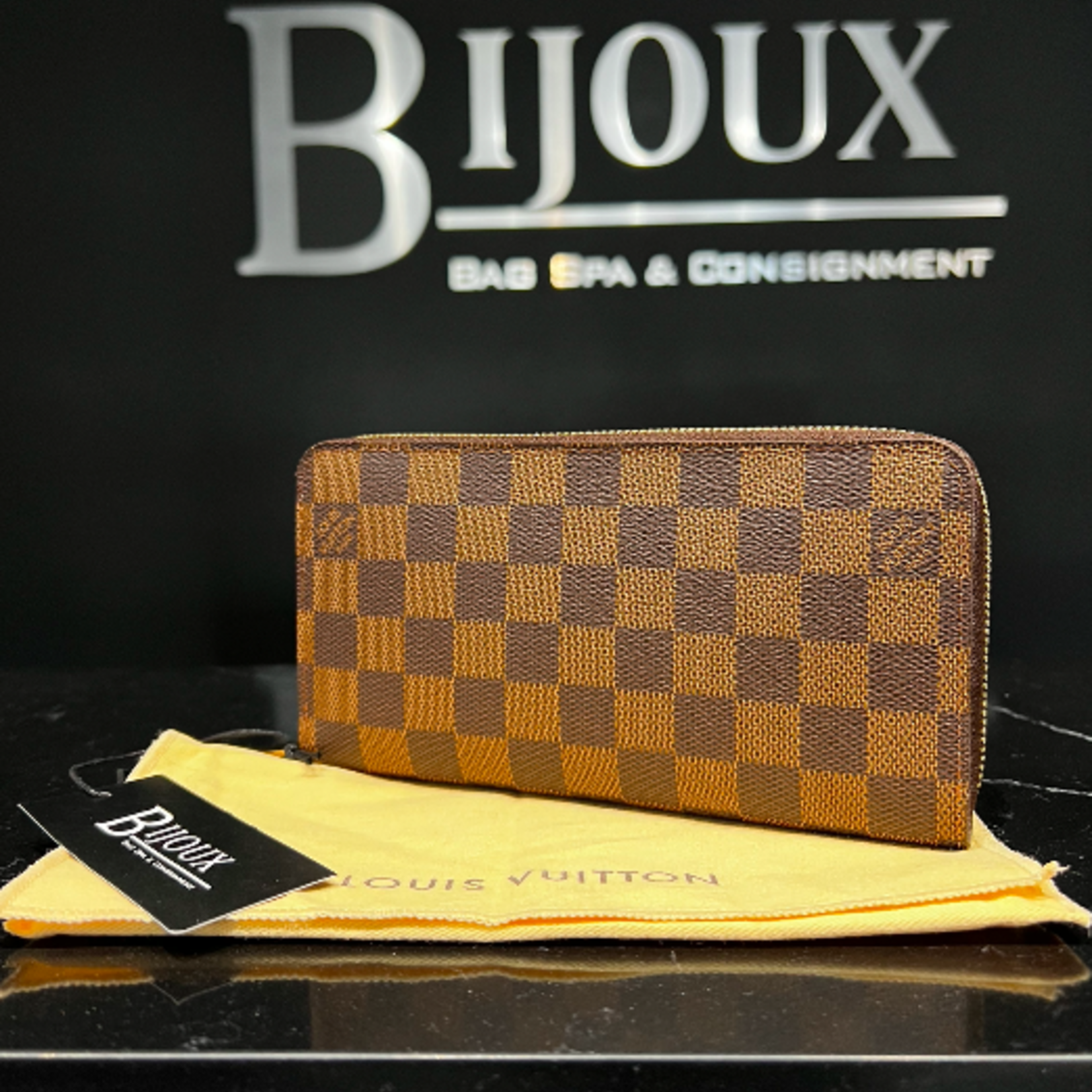 Louis Vuitton SOLD - Louis Vuitton Damier Ebene Zippy Wallet