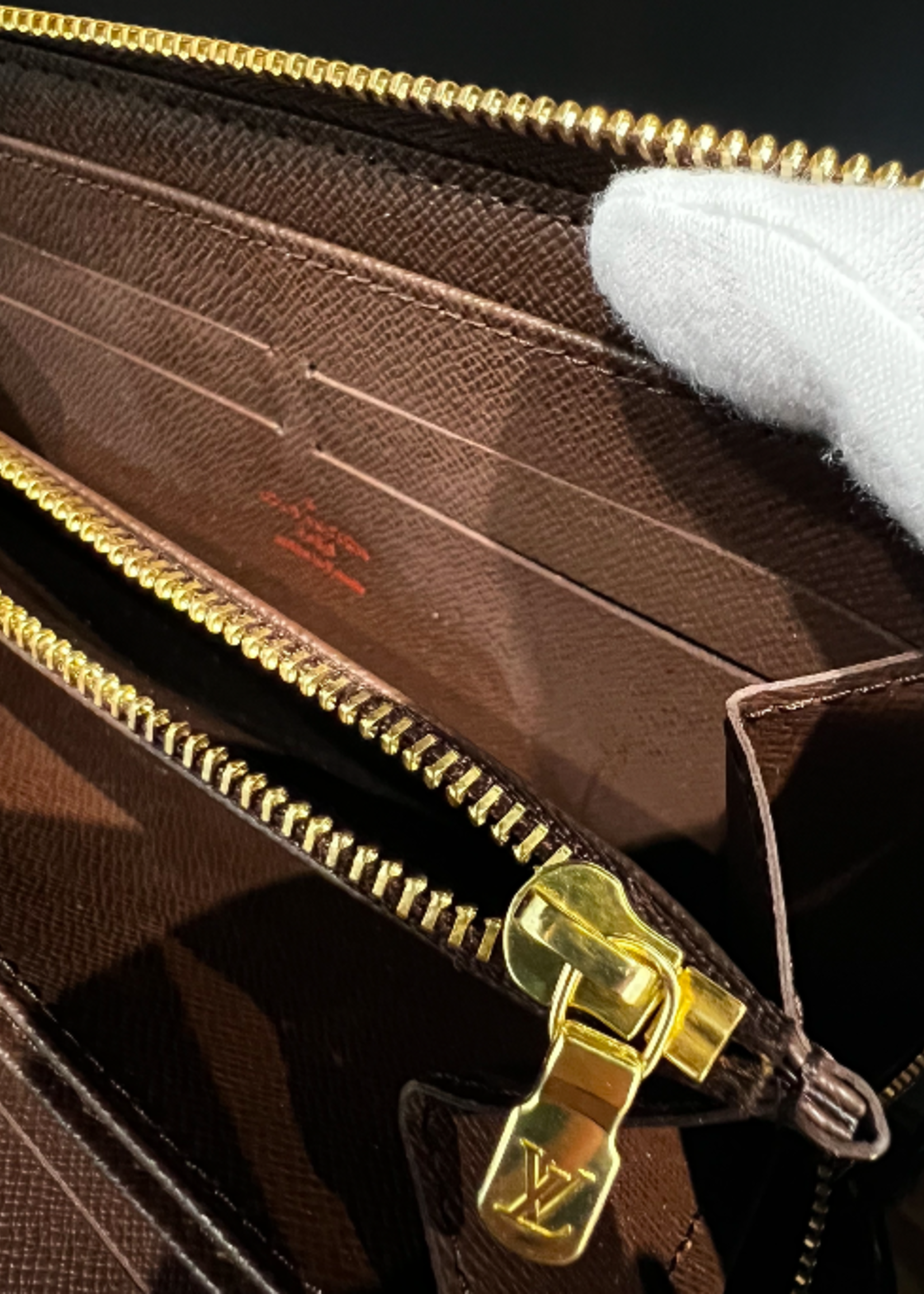 Louis Vuitton SOLD - Louis Vuitton Damier Ebene Zippy Wallet