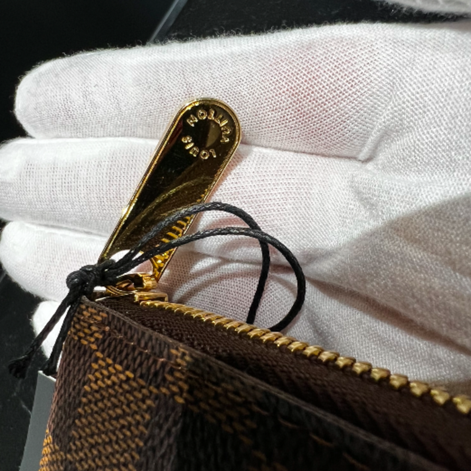 Louis Vuitton SOLD - Louis Vuitton Damier Ebene Zippy Wallet
