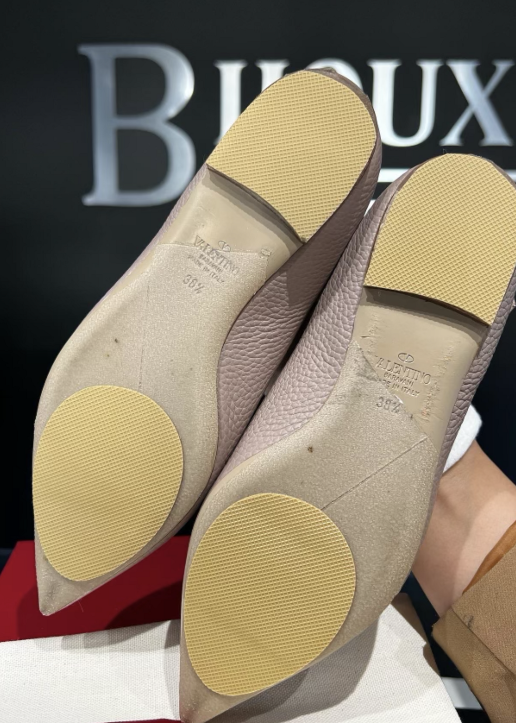 Valentino Valentino Garavani Rockstud Flats- 38.5