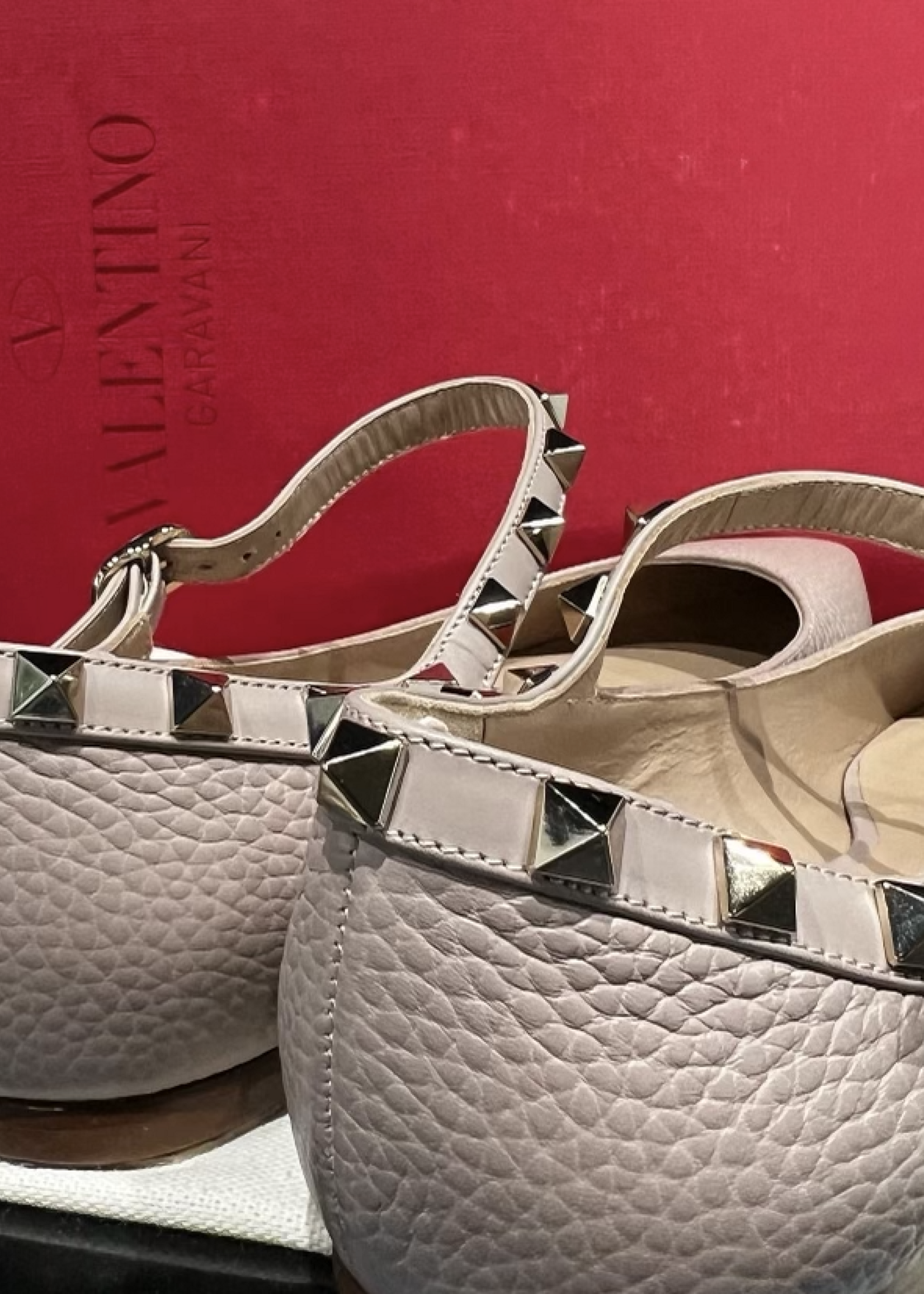 Valentino Valentino Garavani Rockstud Flats- 38.5