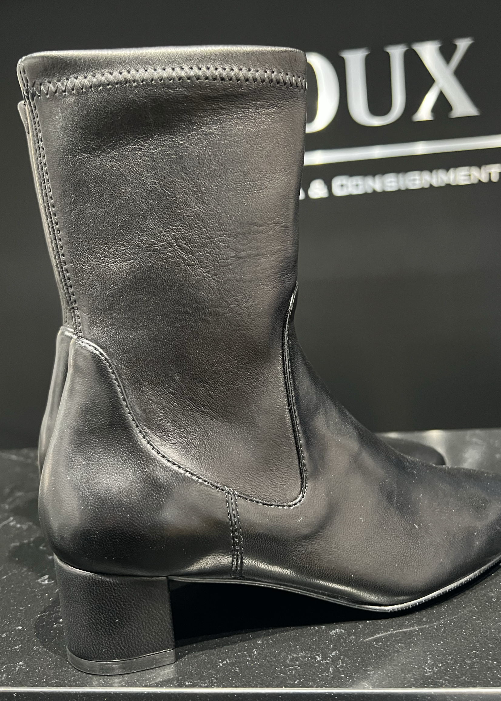 Stuart Weitzman Stuart Weitzman Black Boots Size - 36.5