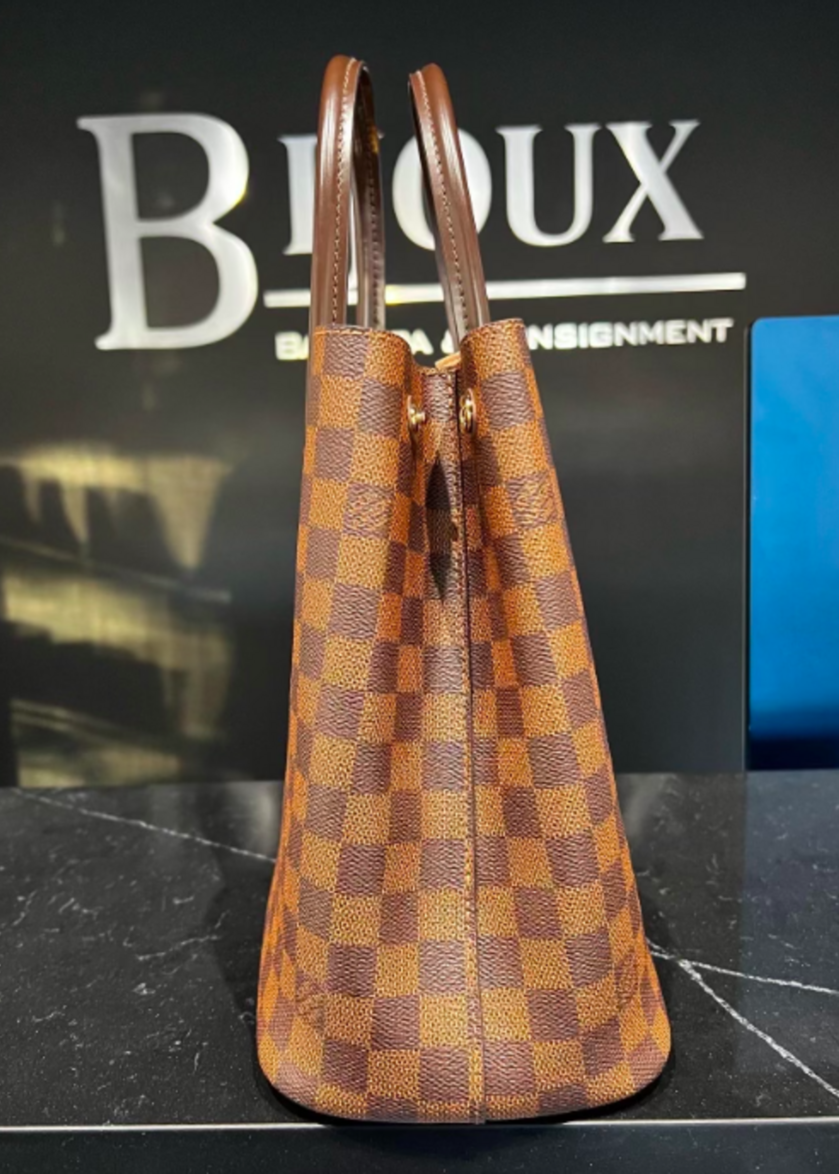 Louis Vuitton SOLD - LOUIS VUITTON KENSINGTON