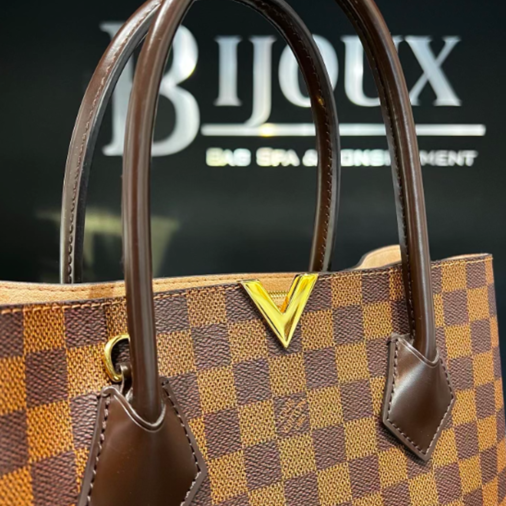 Louis Vuitton SOLD - LOUIS VUITTON KENSINGTON