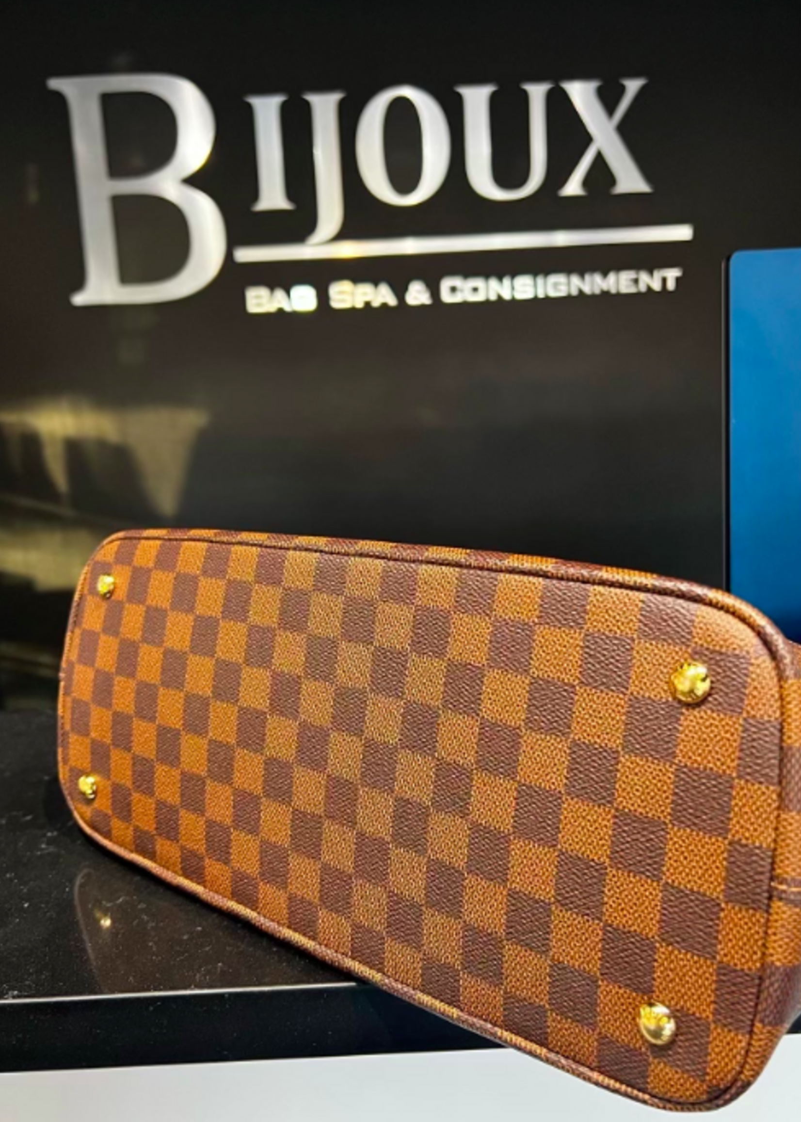 Louis Vuitton SOLD - LOUIS VUITTON KENSINGTON