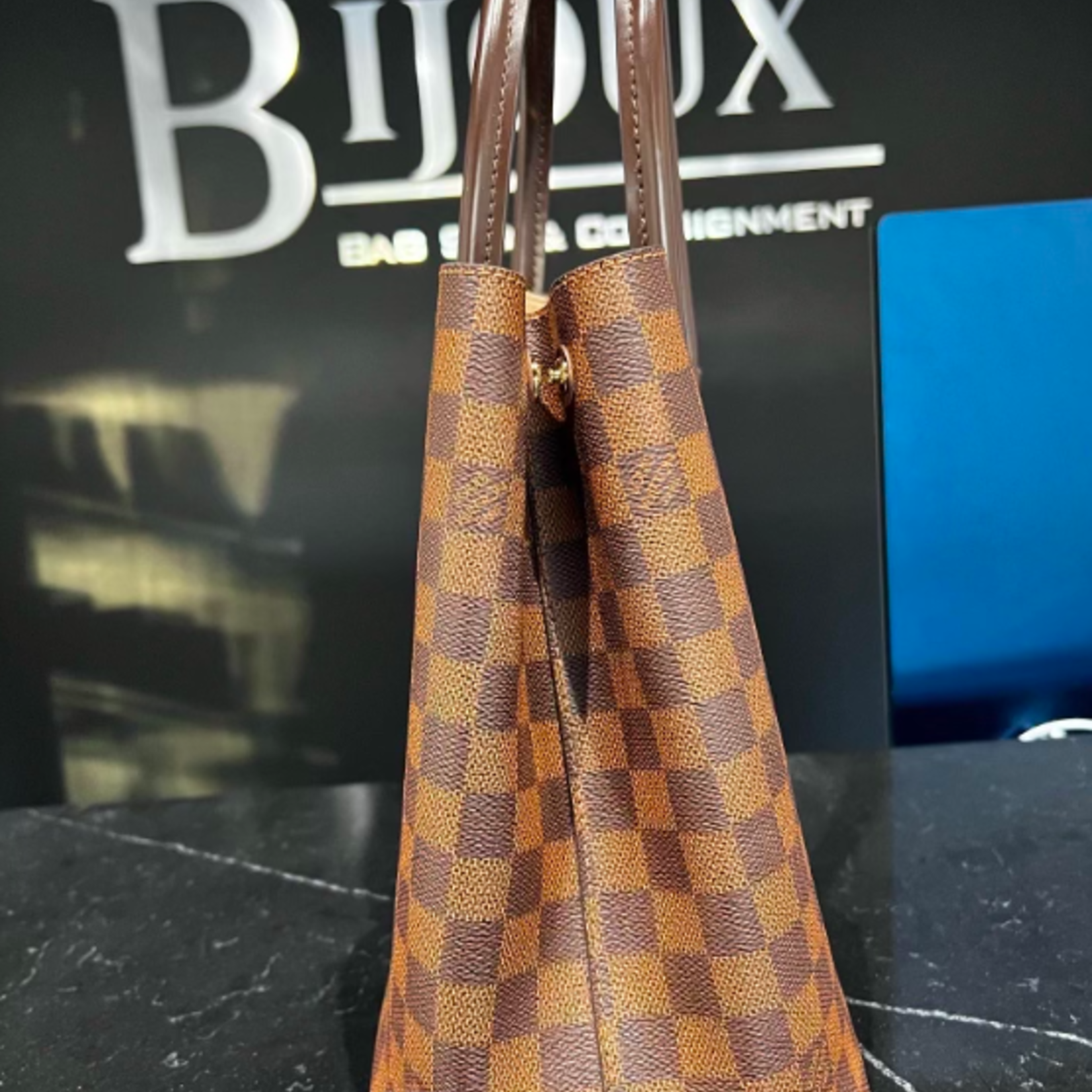 Louis Vuitton SOLD - LOUIS VUITTON KENSINGTON