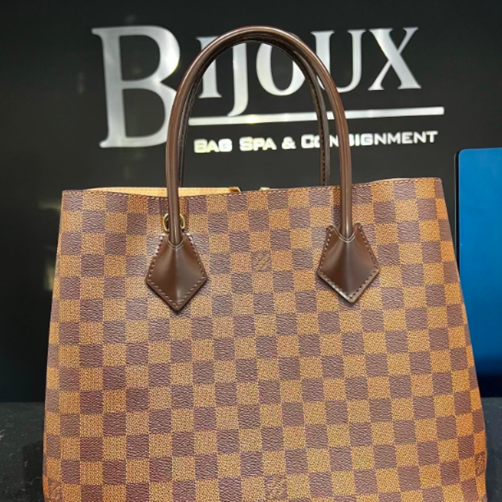 Louis Vuitton SOLD - LOUIS VUITTON KENSINGTON