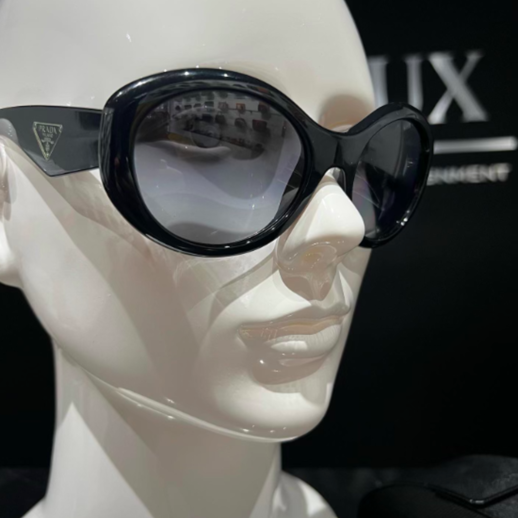 Prada Prada SPR 30P Sunglasses (Black)