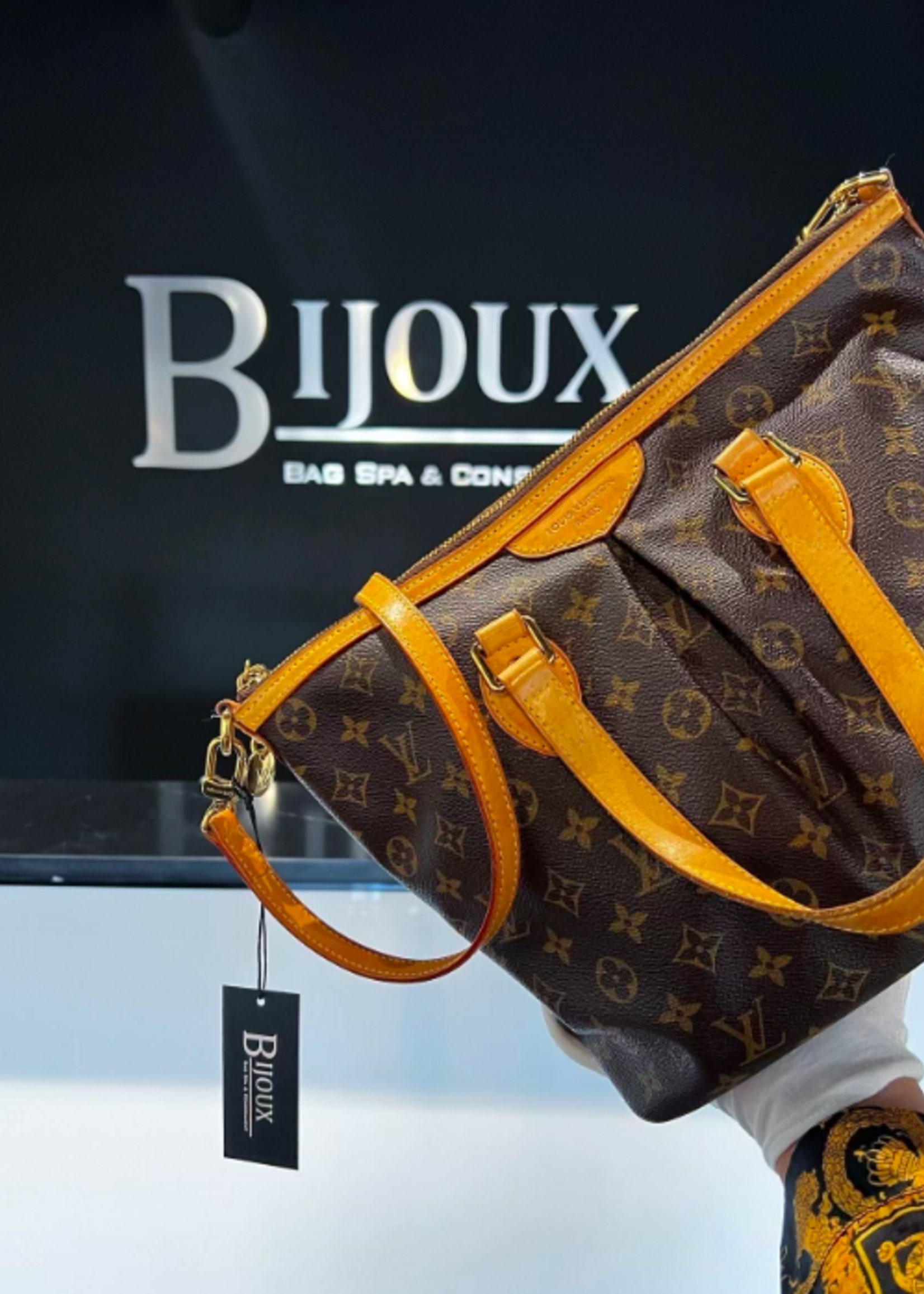 Louis Vuitton SOLD - Louis Vuitton Palermo