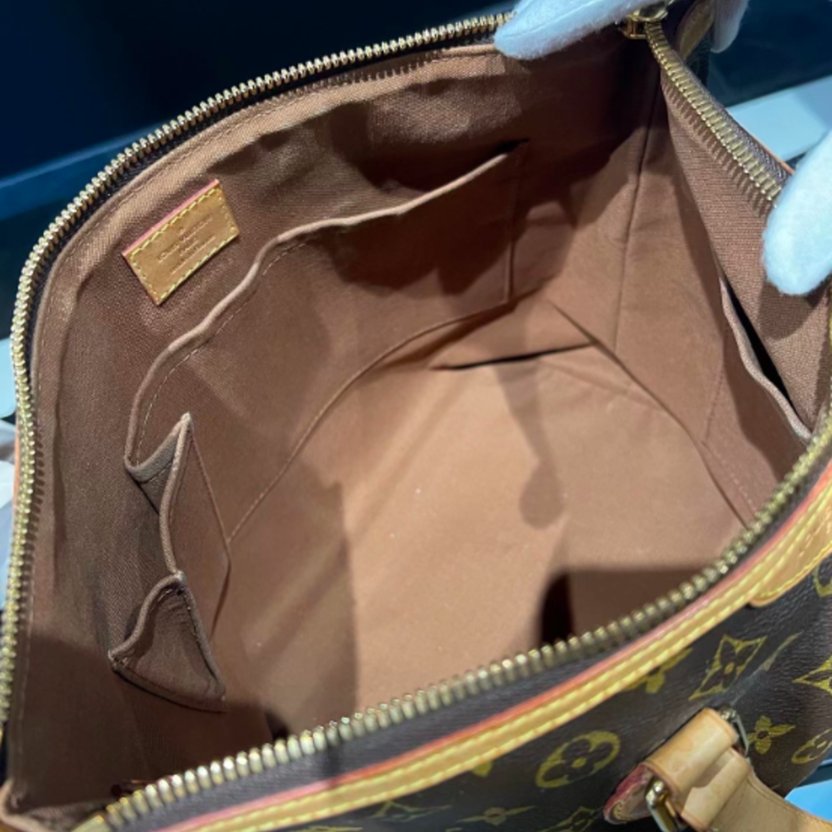 Louis Vuitton SOLD - Louis Vuitton Palermo