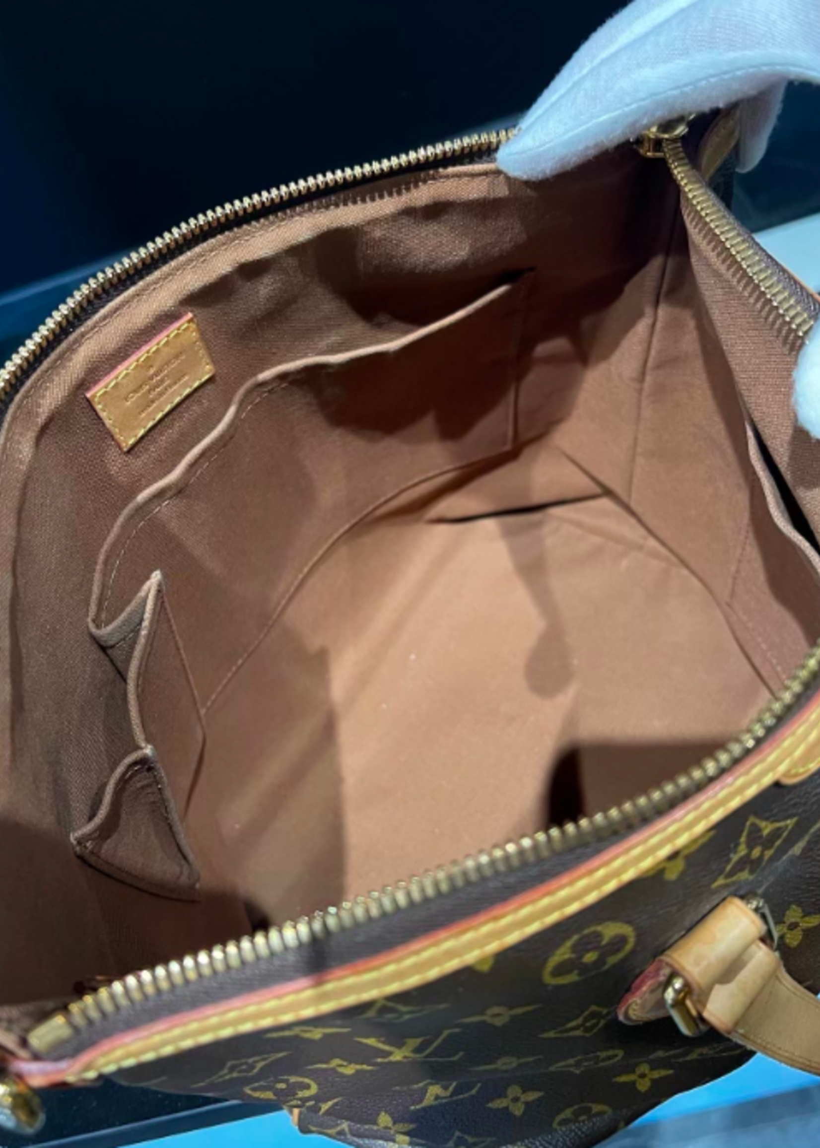 Louis Vuitton SOLD - Louis Vuitton Palermo