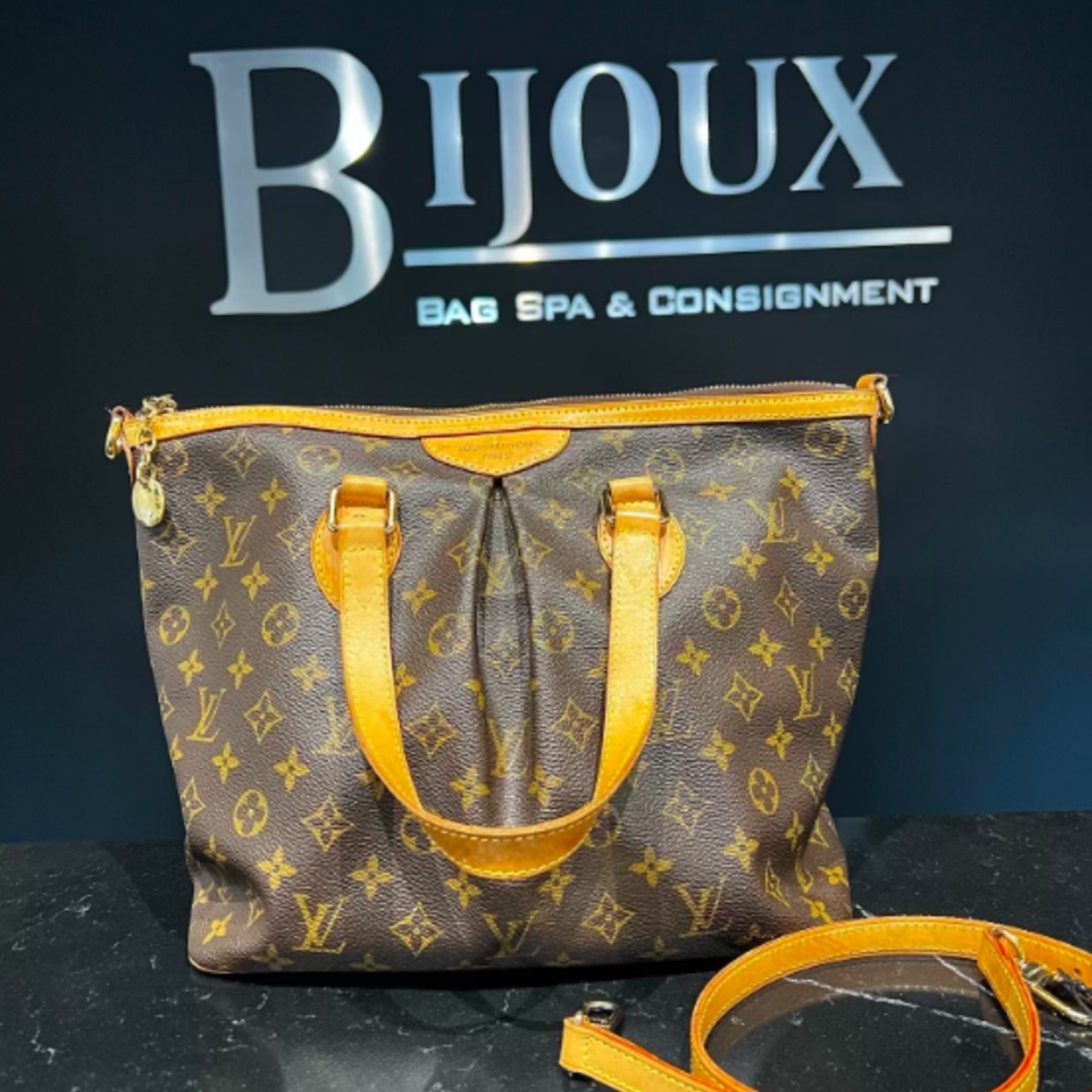 Louis Vuitton SOLD - Louis Vuitton Palermo