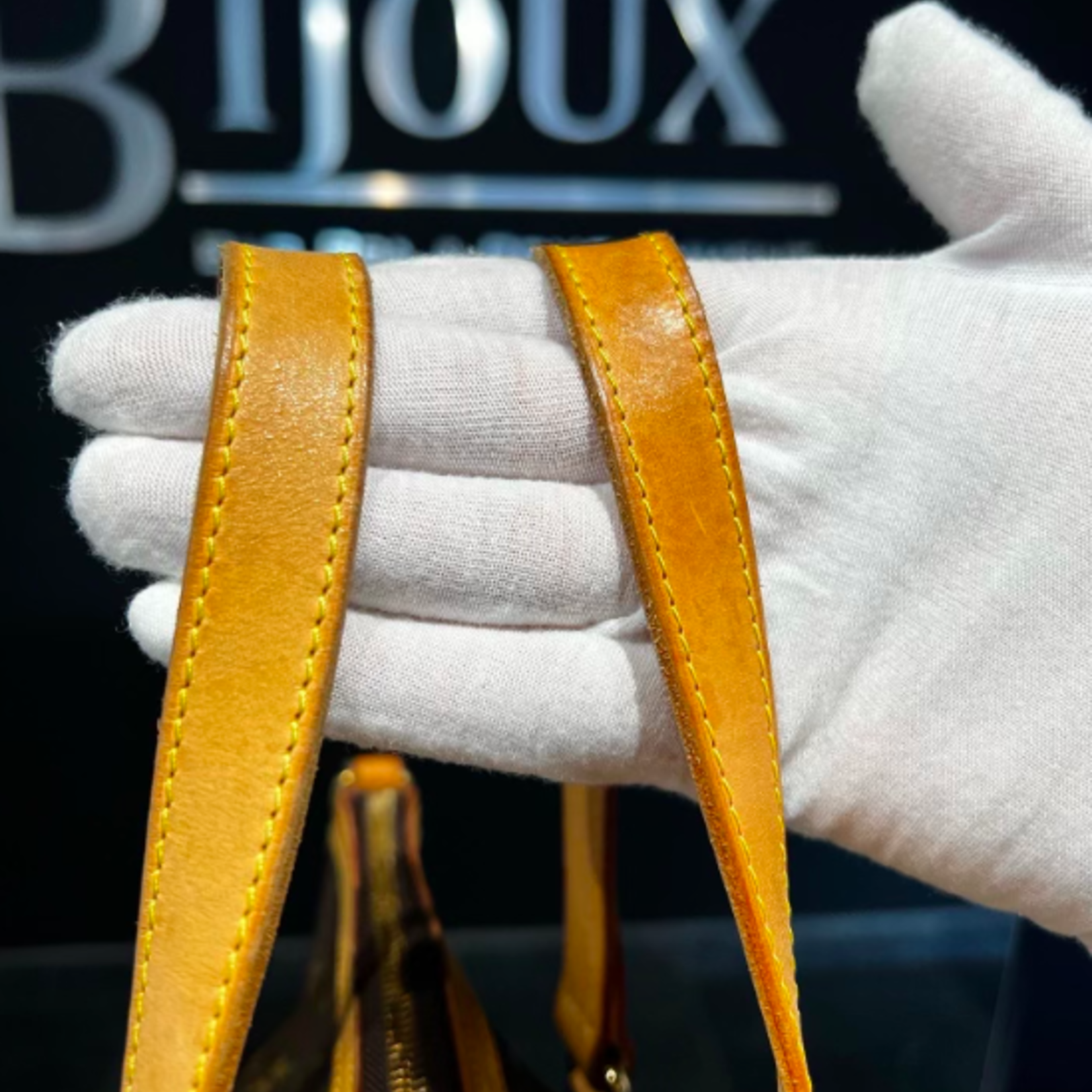 Louis Vuitton SOLD - Louis Vuitton Palermo