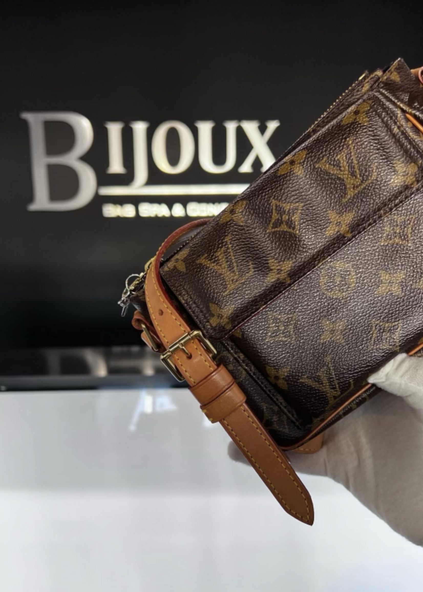 Louis Vuitton SOLD - Louis Vuitton Cite PM