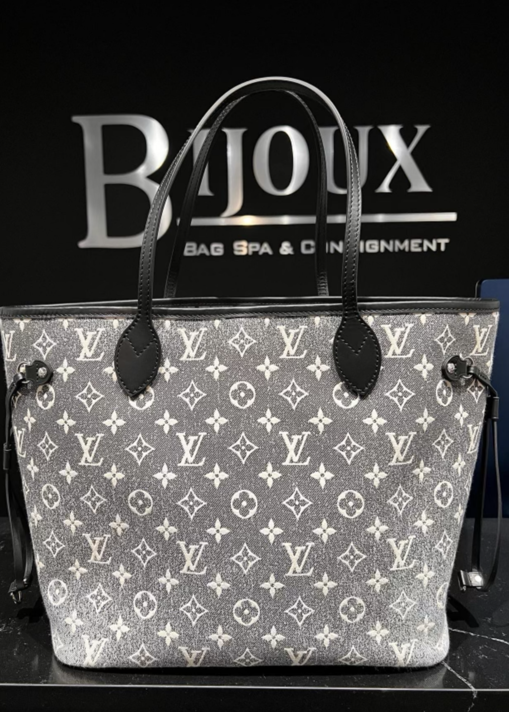 Louis Vuitton SOLD - Louis Vuitton Neverfull MM Noir Denim