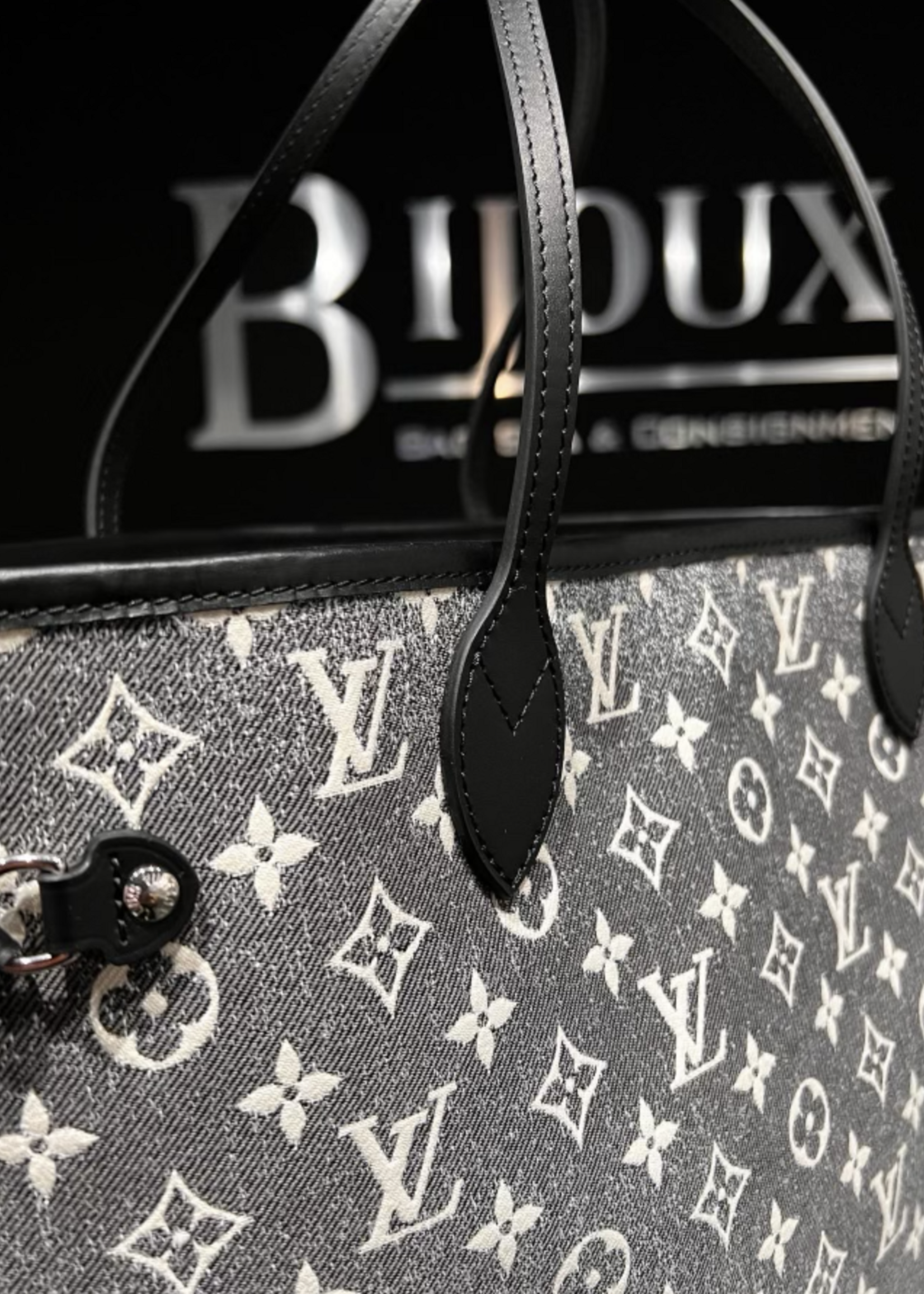 Louis Vuitton SOLD - Louis Vuitton Neverfull MM Noir Denim
