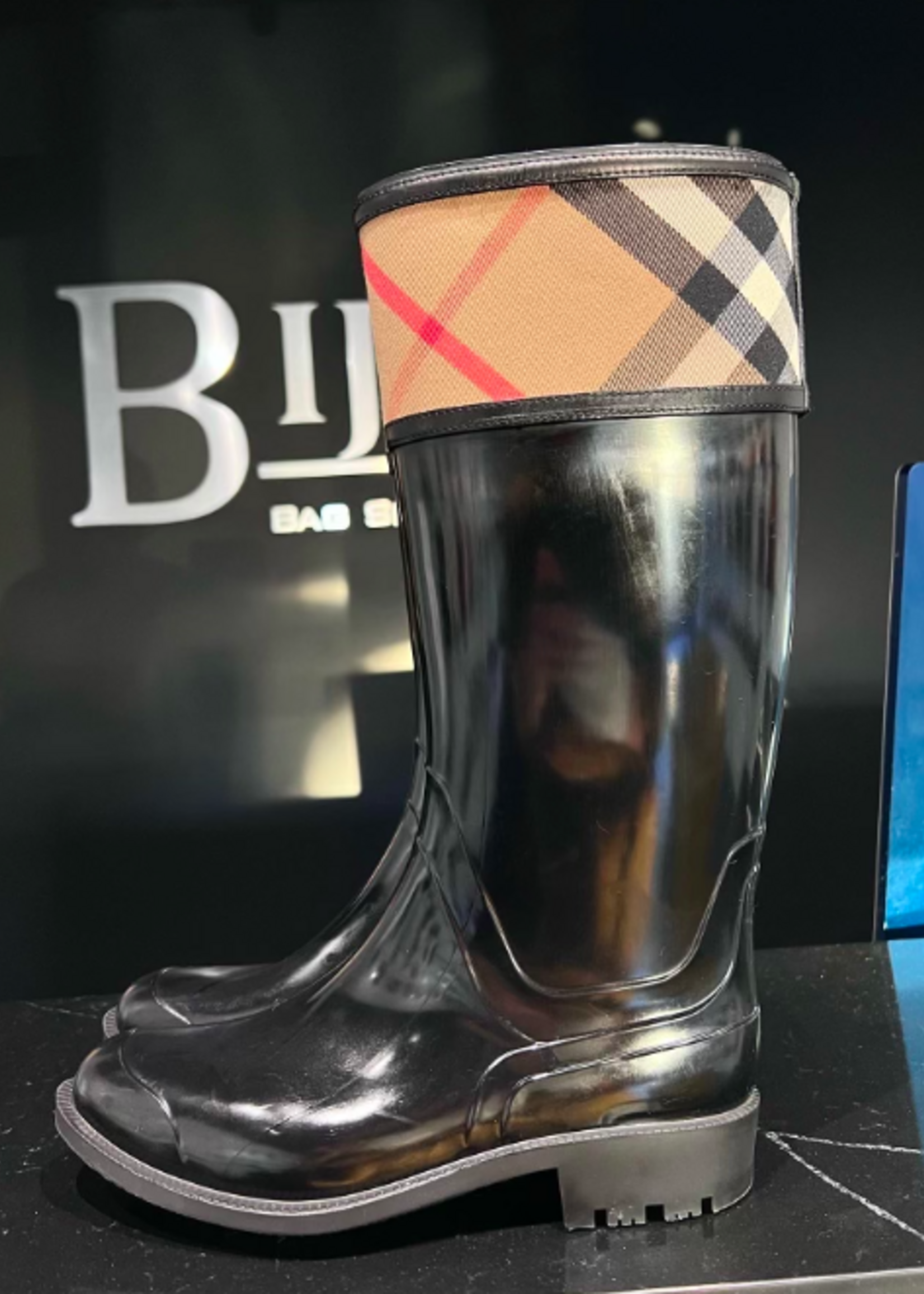 Burberry SOLD- Burberry Crosshill Housecheck Rain Boots- 40