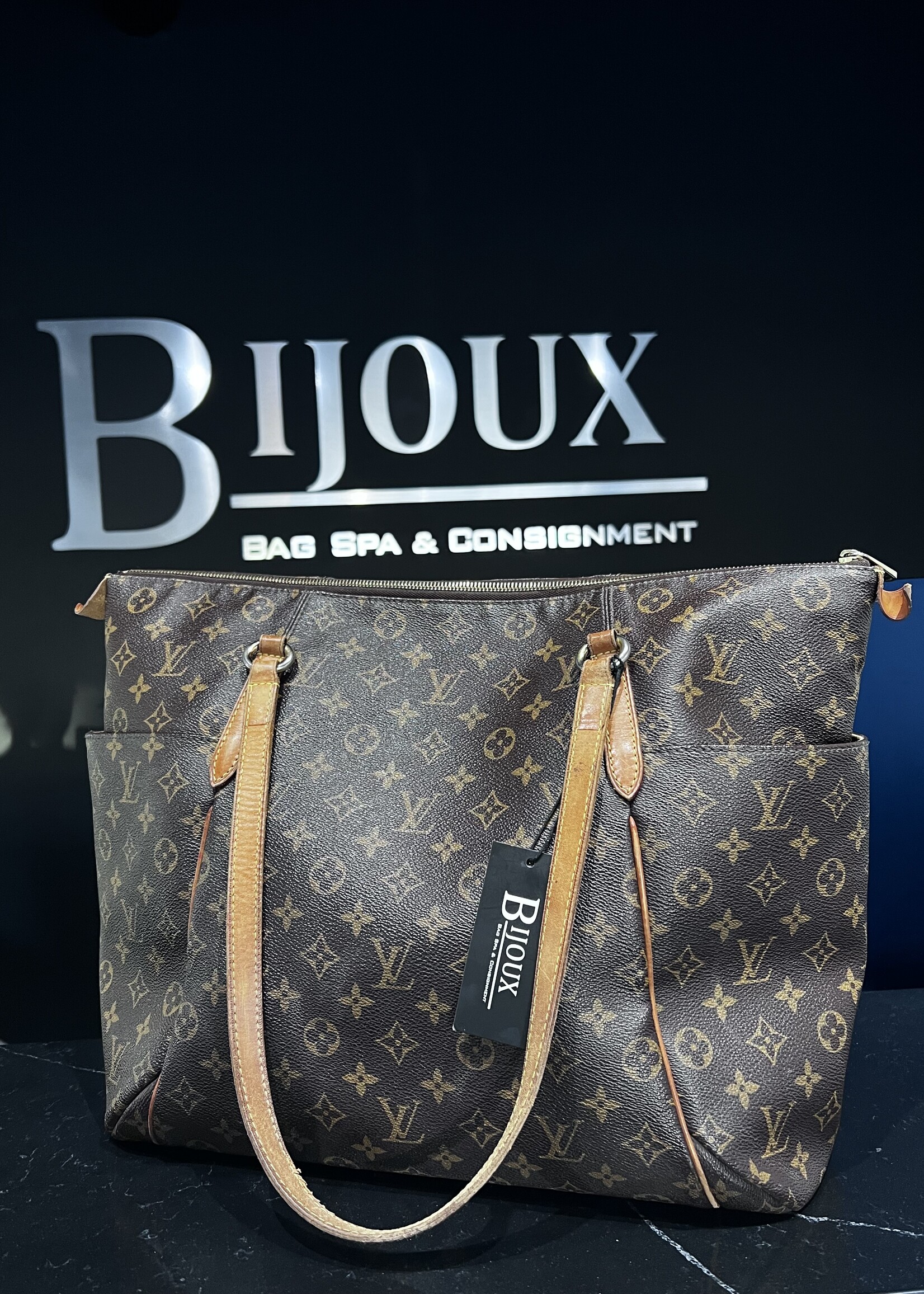 Louis Vuitton SOLD - Louis Vuitton Totally GM