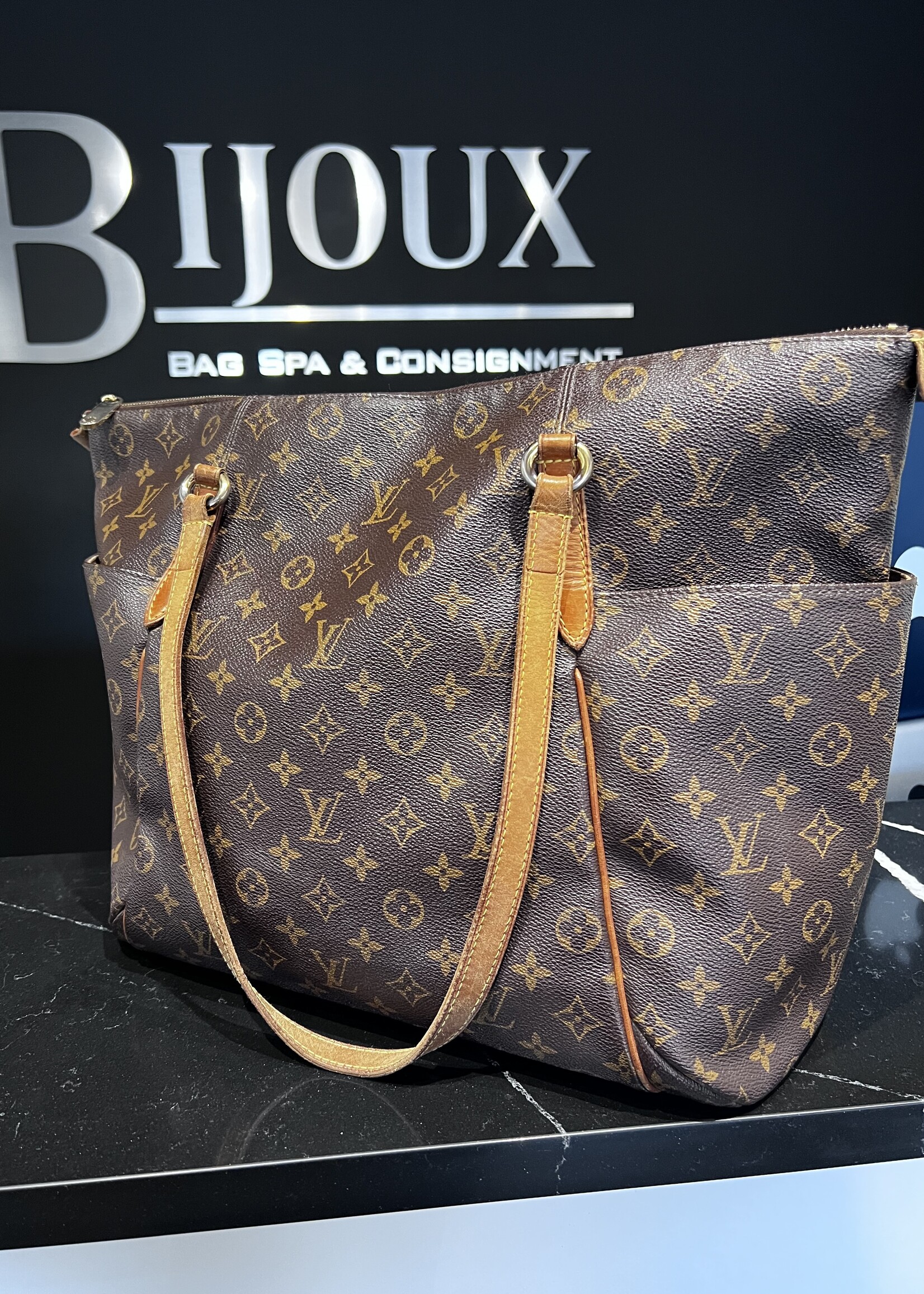 Louis Vuitton SOLD - Louis Vuitton Totally GM