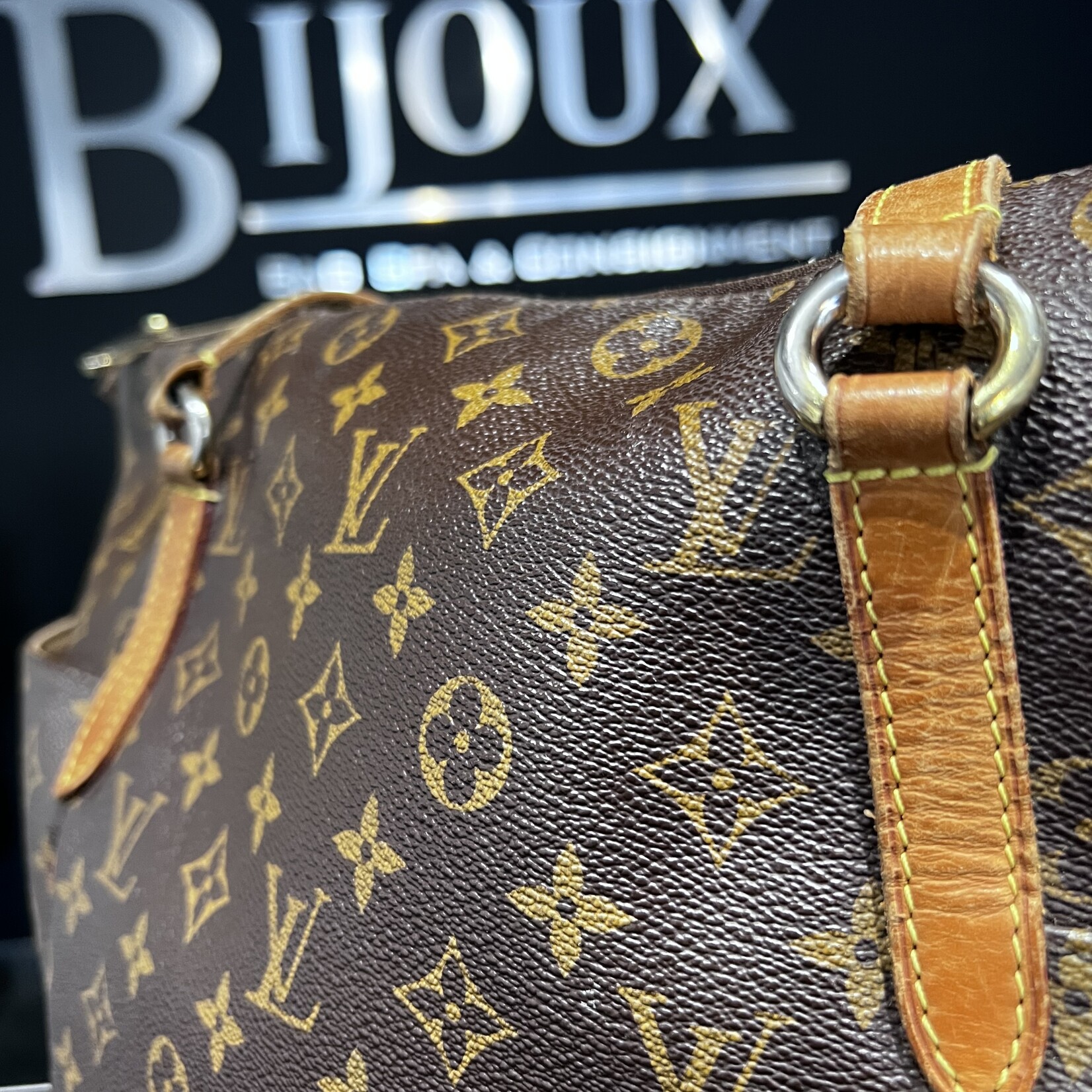 Louis Vuitton SOLD - Louis Vuitton Totally GM