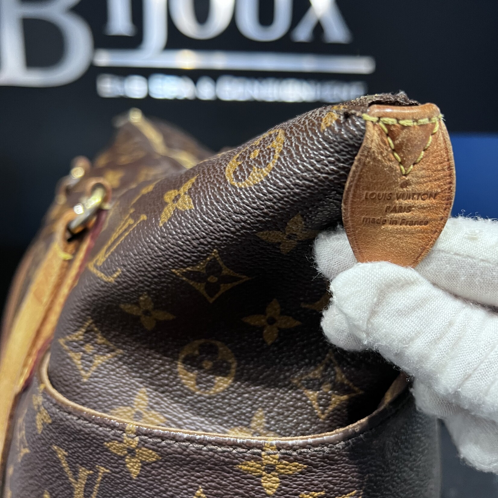 Louis Vuitton Totally GM Bijoux Bag Spa Consignment