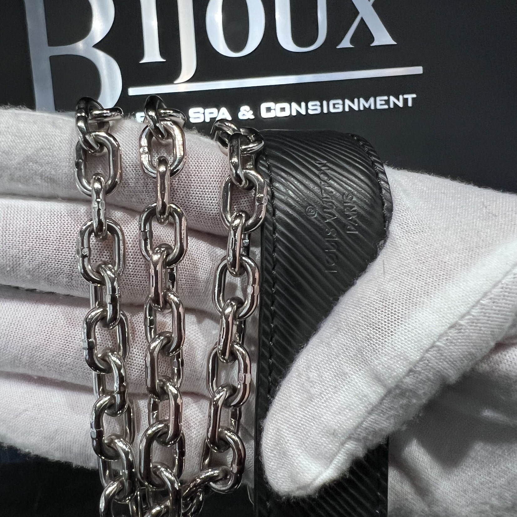 Louis Vuitton SOLD - Louis Vuitton Twist PM