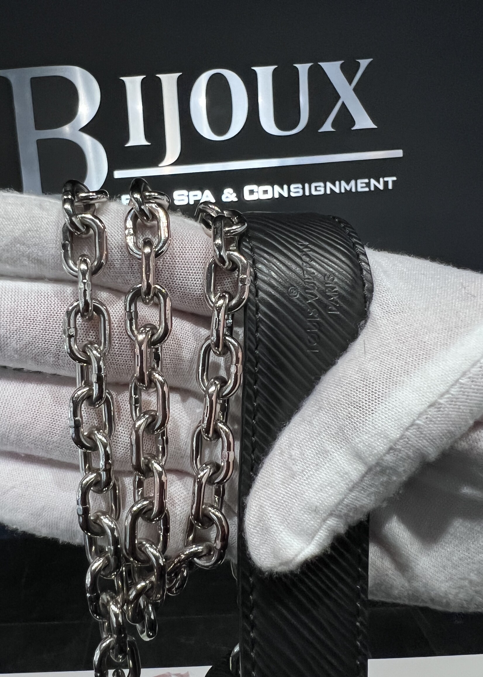 Louis Vuitton SOLD - Louis Vuitton Twist PM