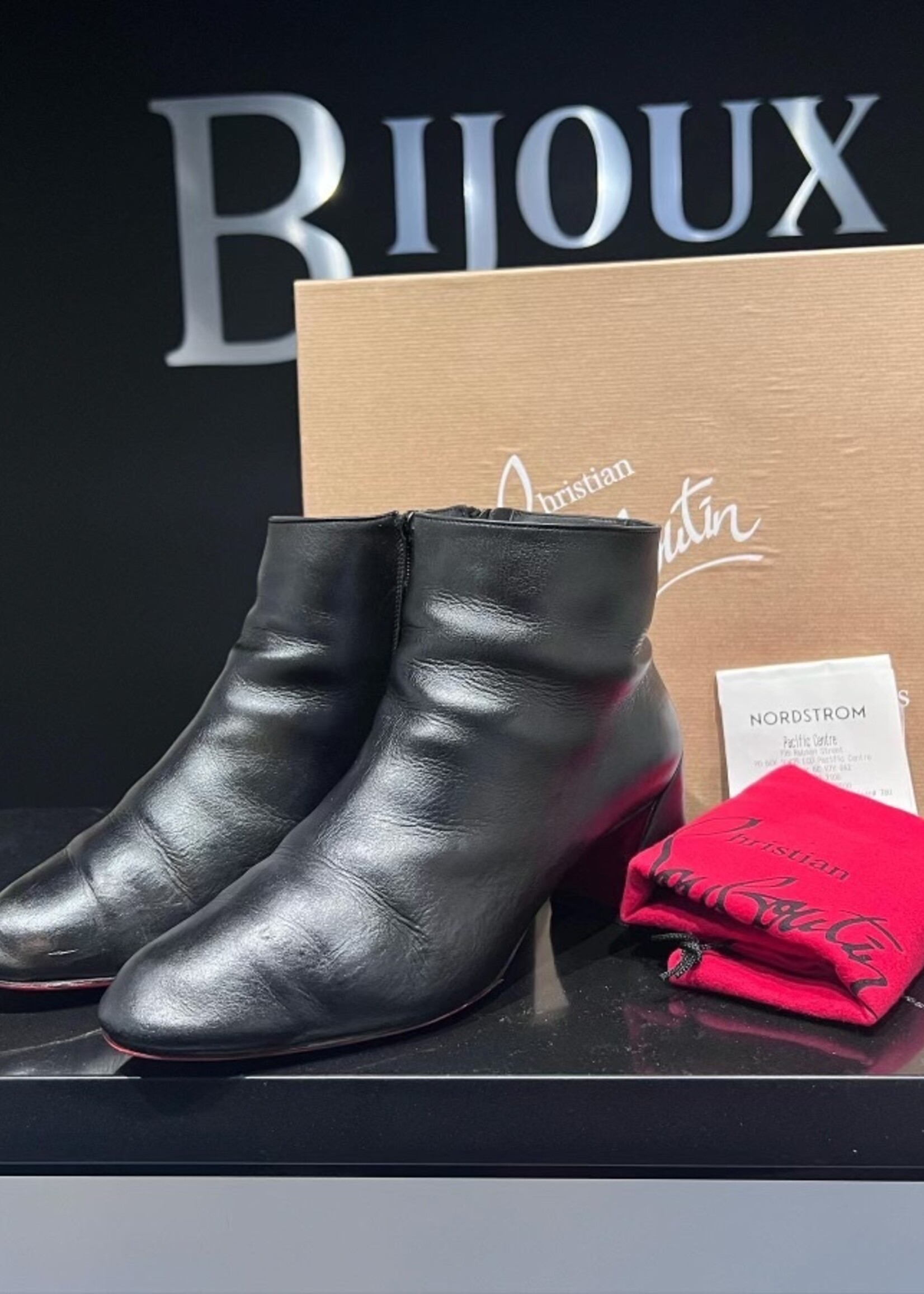 Louis Vuitton Christian Louboutin Turela Leather Black 39