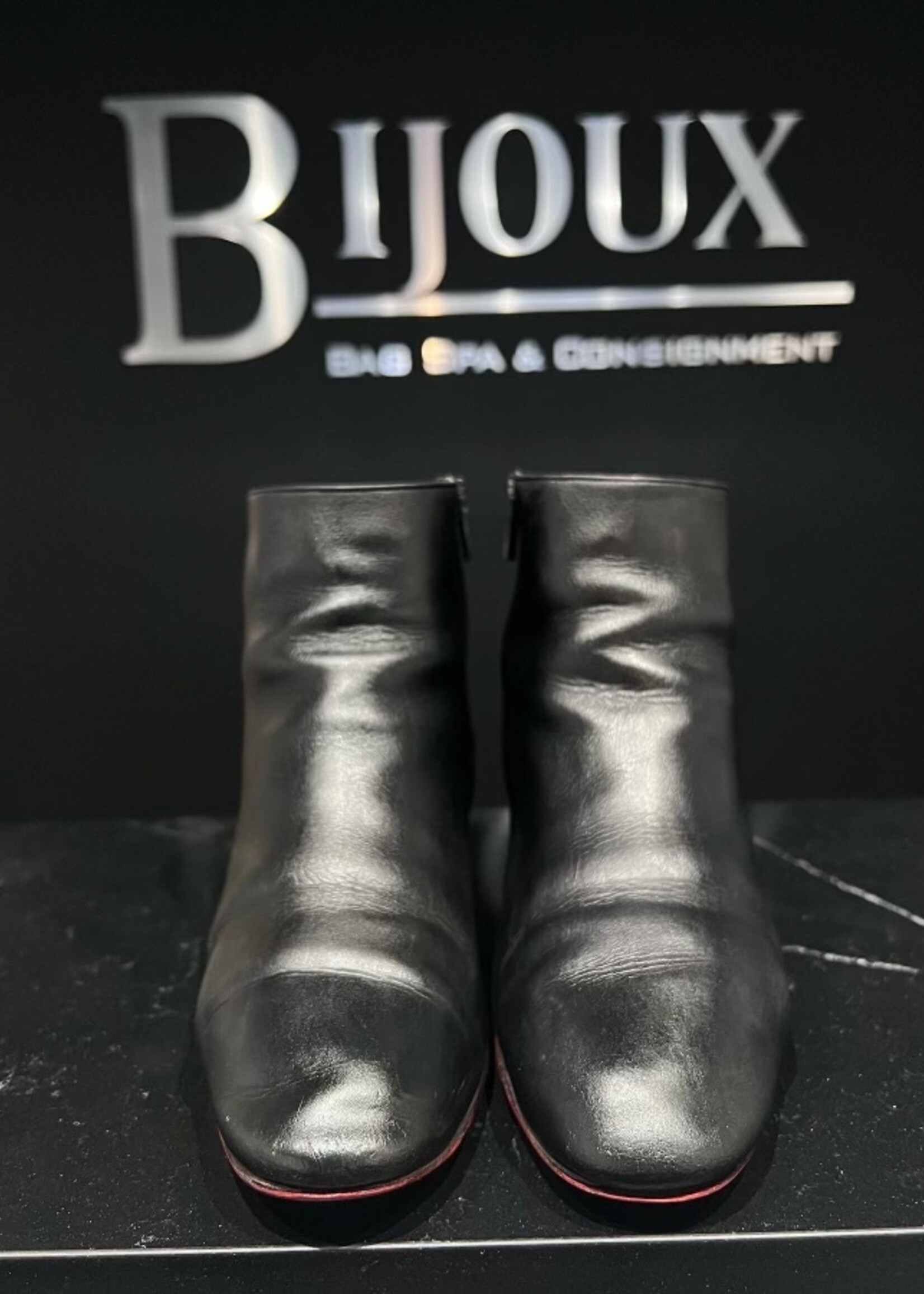 Louis Vuitton Christian Louboutin Turela Leather Black 39