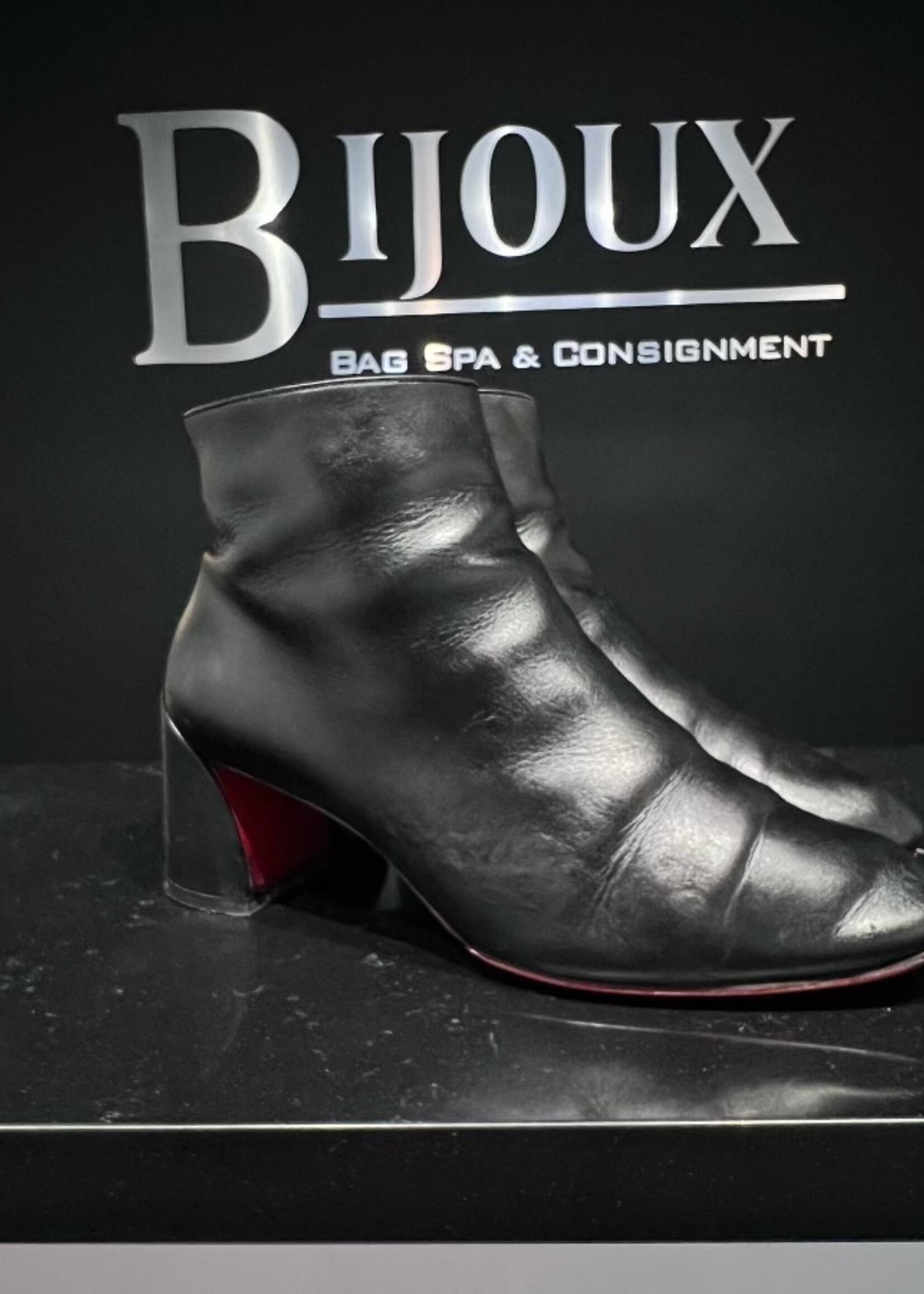 Louis Vuitton Christian Louboutin Turela Leather Black 39