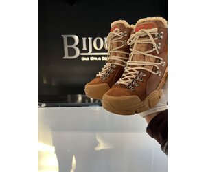 gucci-sold-gucci-flashtrek-