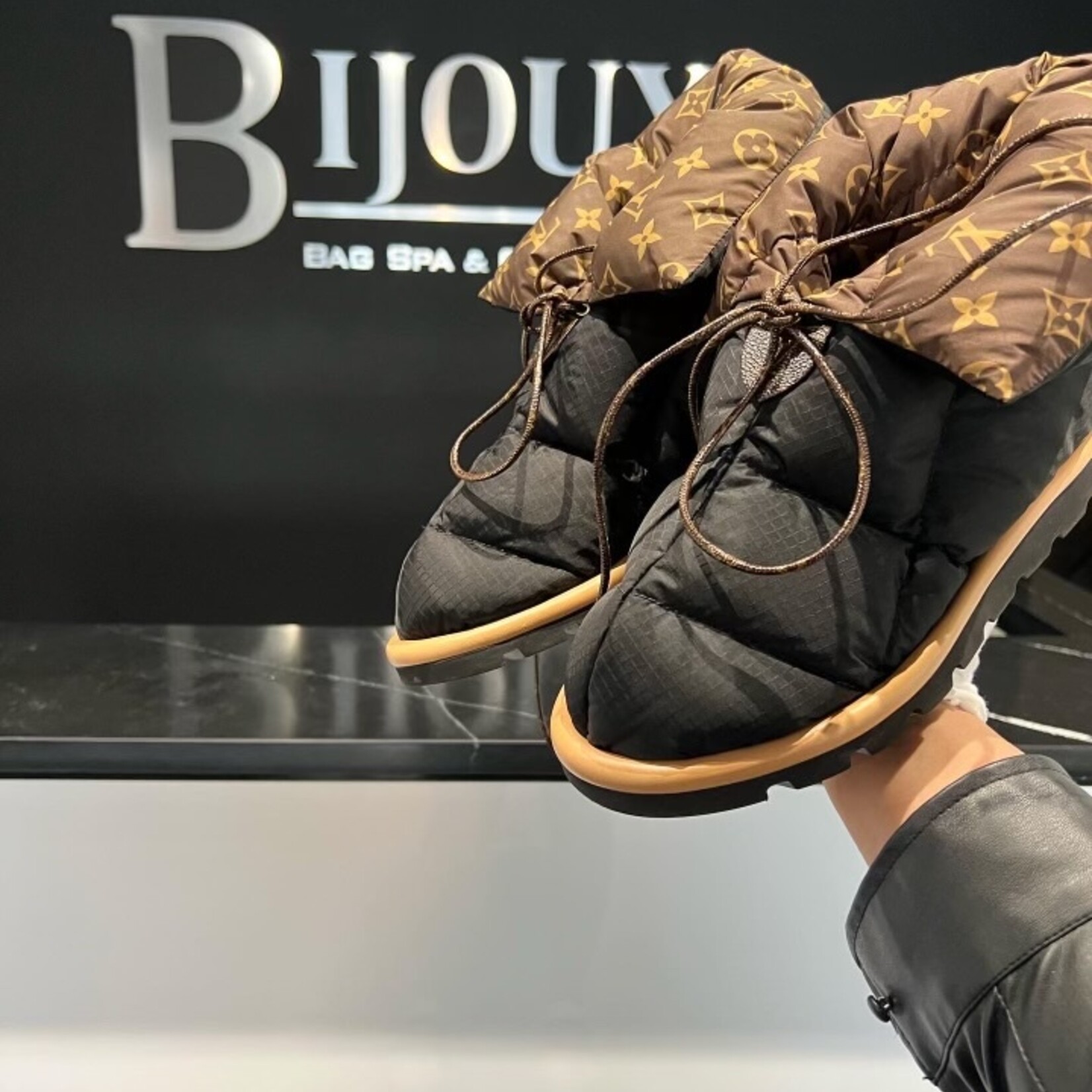 Louis vuitton boot bag discount