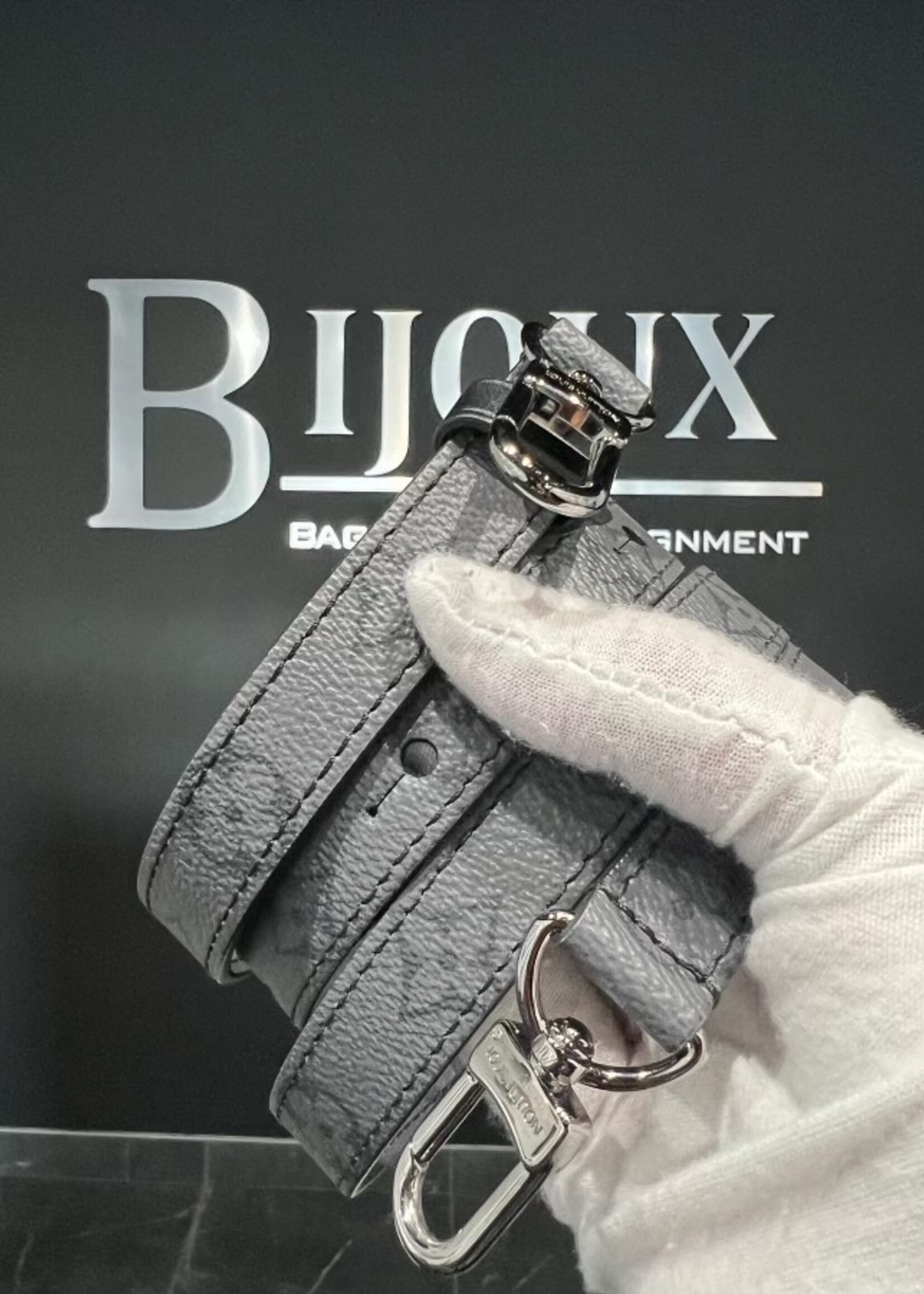 Louis Vuitton SOLD - Louis Vuitton Reverse Keepall XS