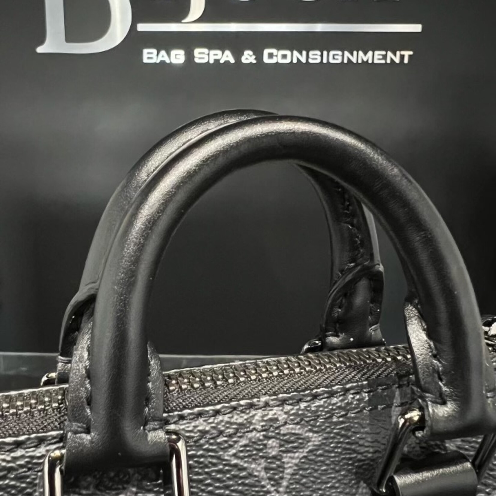 Louis Vuitton SOLD - Louis Vuitton Reverse Keepall XS