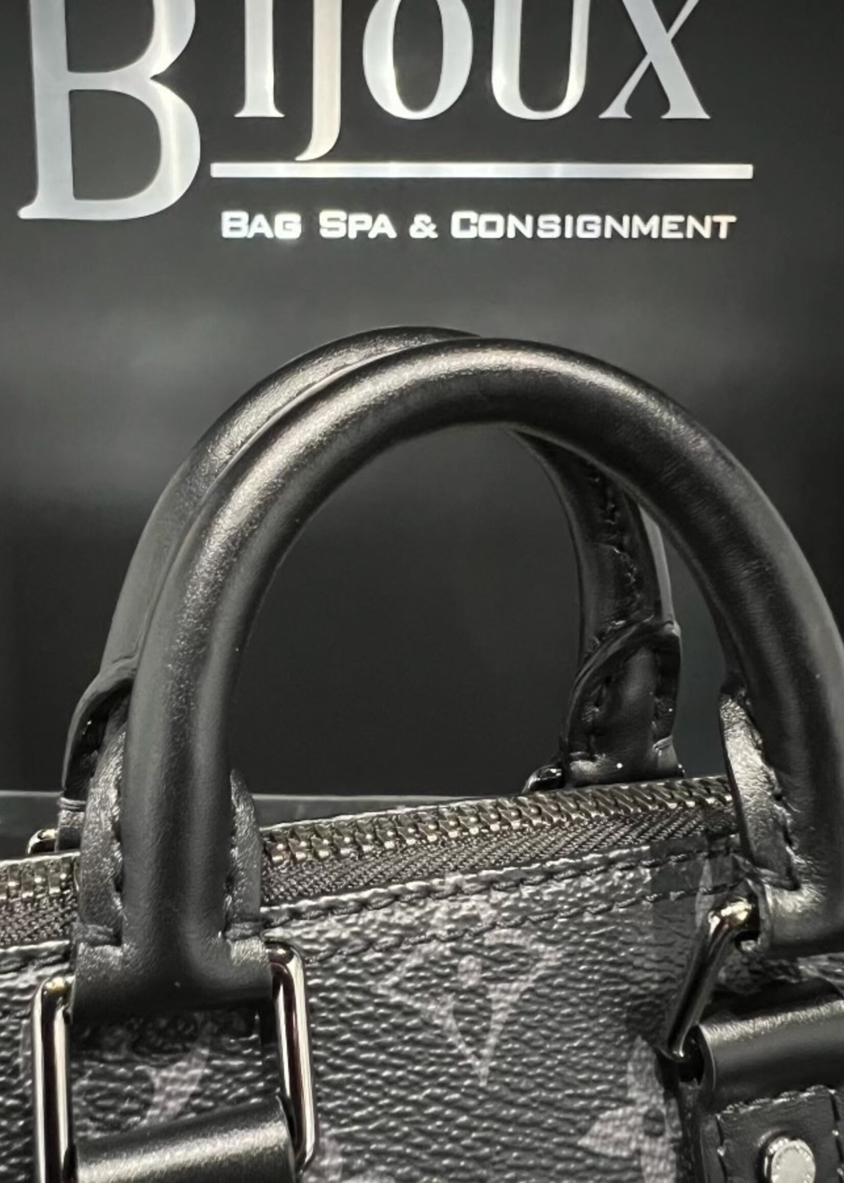 Louis Vuitton SOLD - Louis Vuitton Reverse Keepall XS