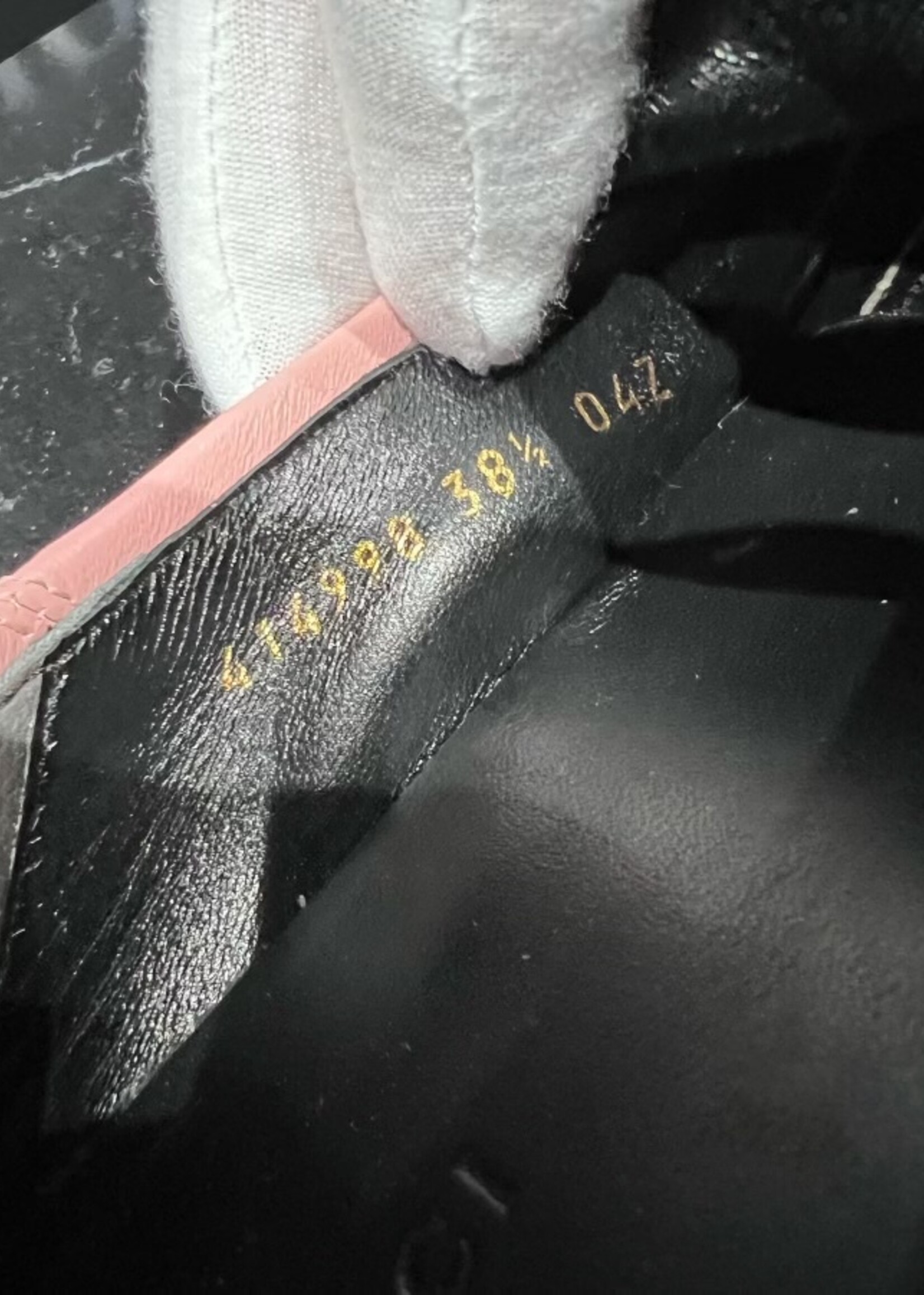 Gucci SOLD - Gucci Pink Jordan Loafer 38.5