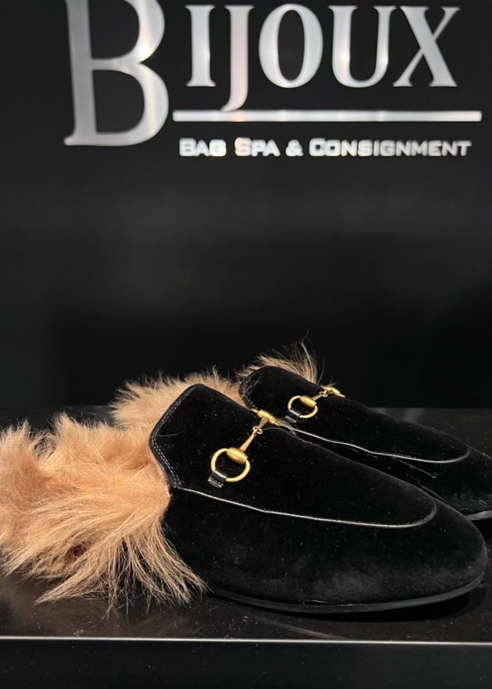 Gucci Gucci Fur Princetown Loafers 39