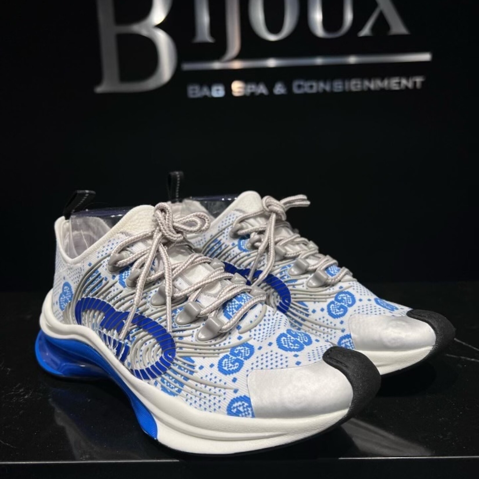 Gucci SOLD - Gucci Run Sneaker 38