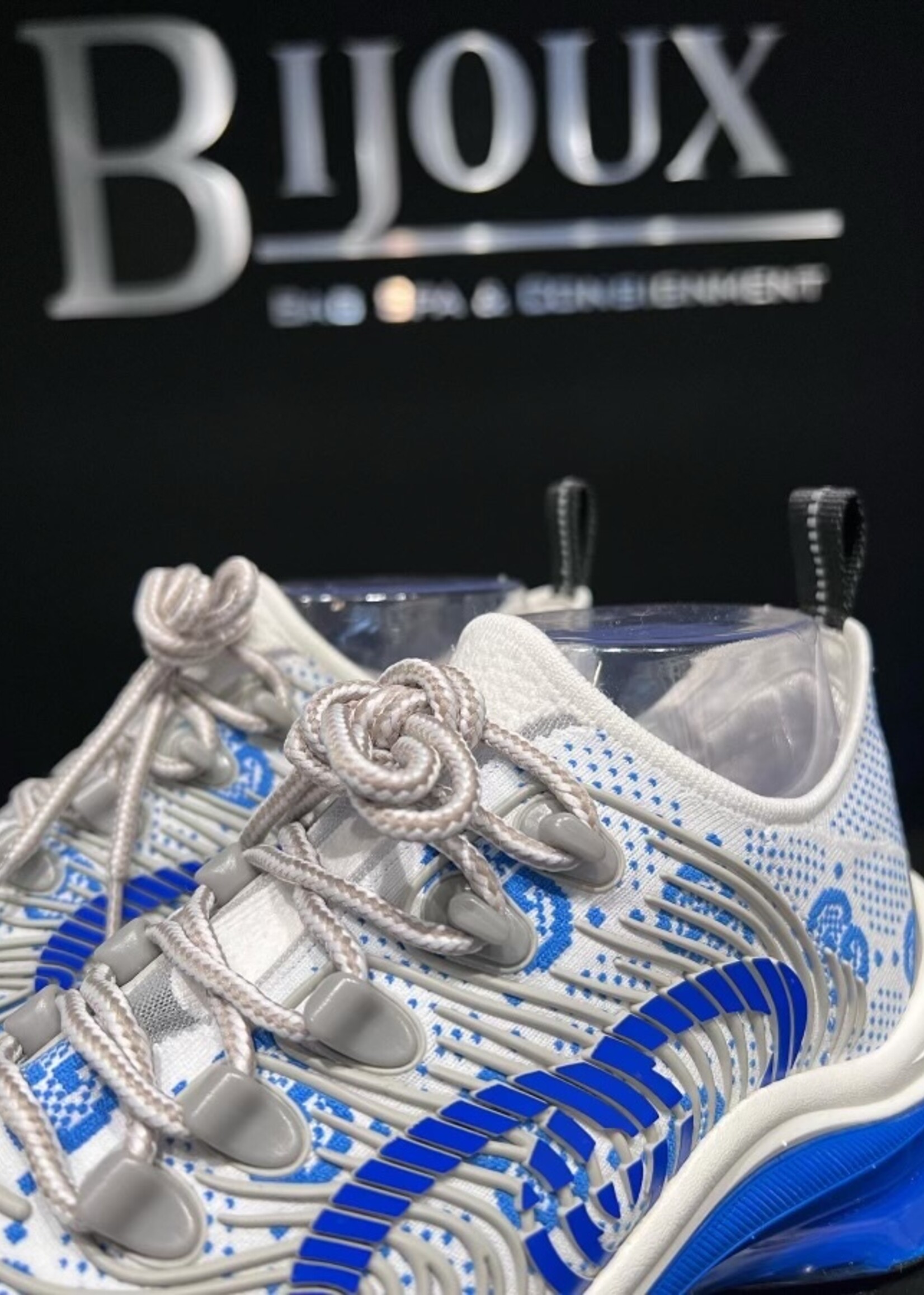 Gucci SOLD - Gucci Run Sneaker 38