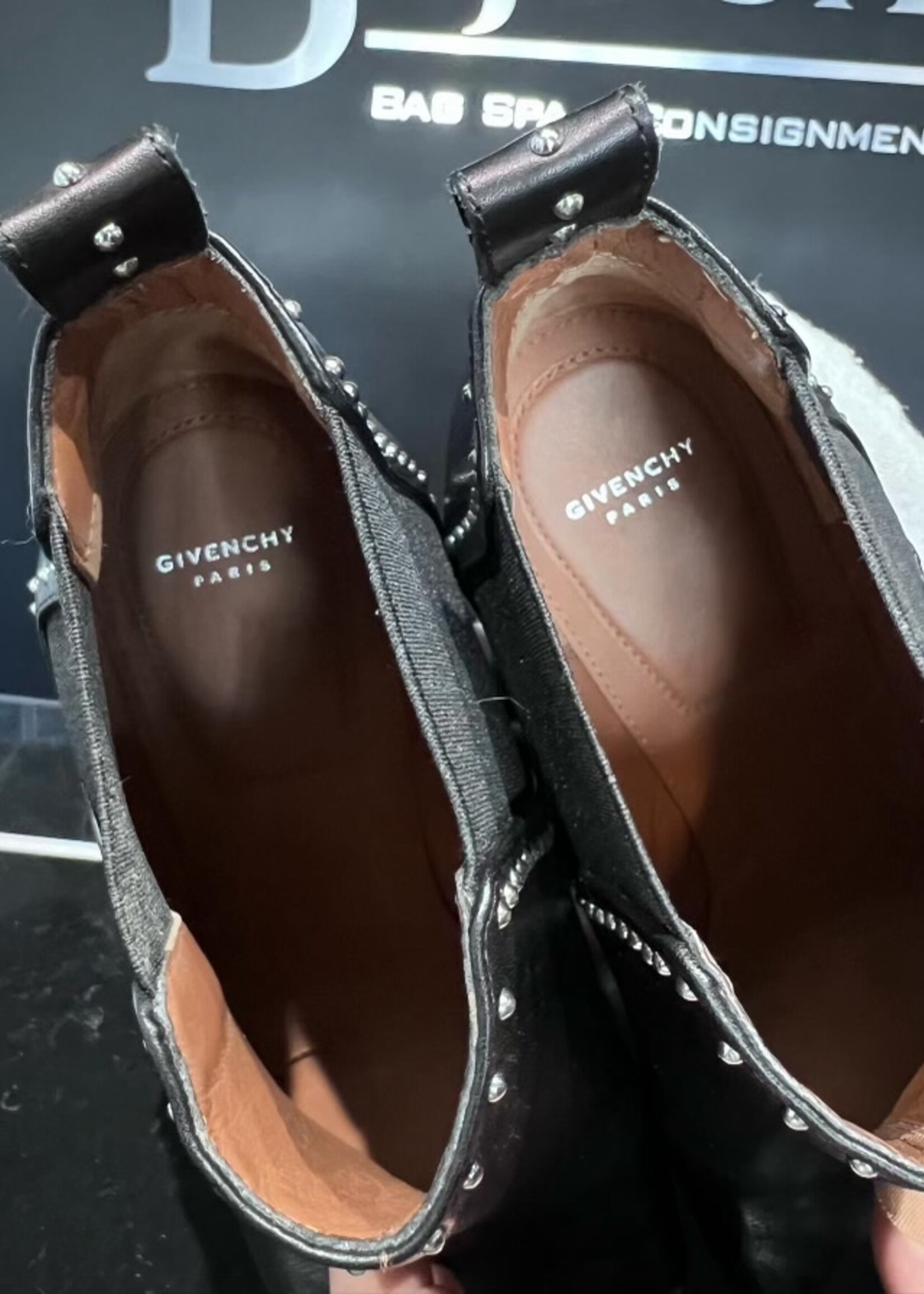 Givenchy Givenchy Studded Ankle Chelsea Boots- 38.5