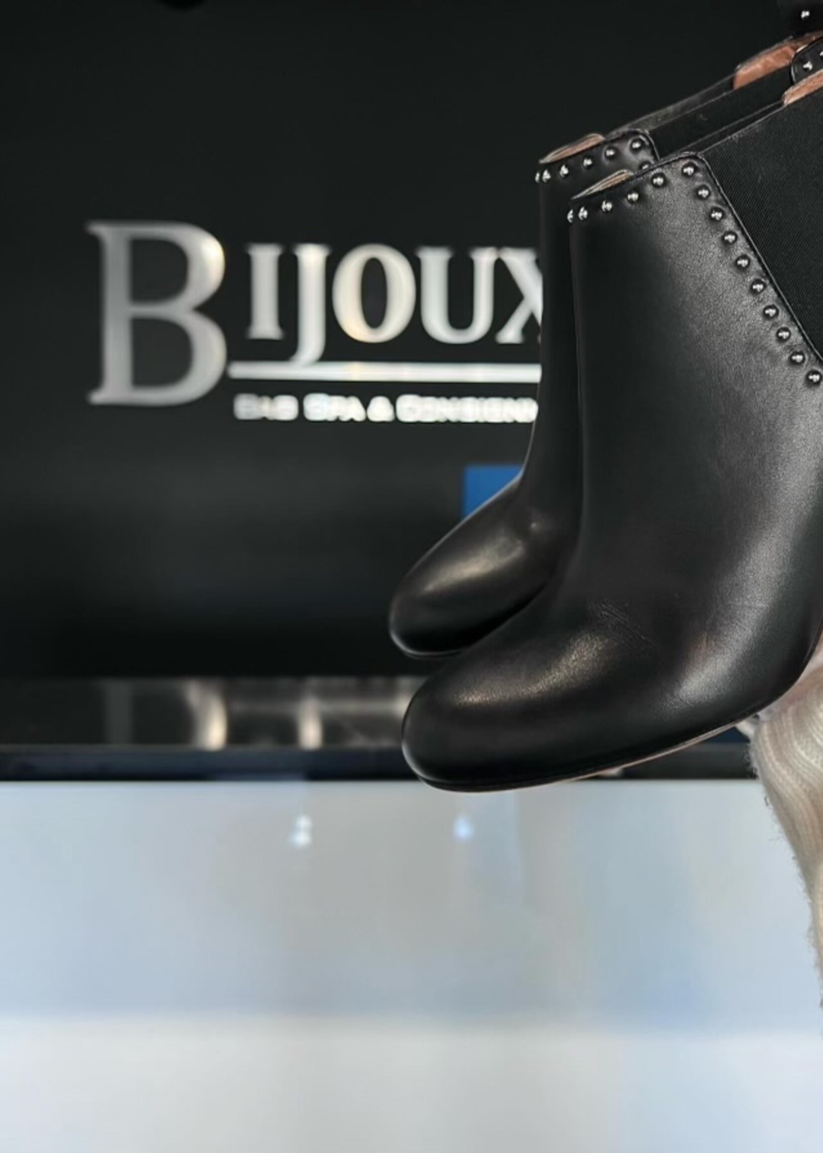 Givenchy Givenchy Studded Ankle Chelsea Boots- 38.5