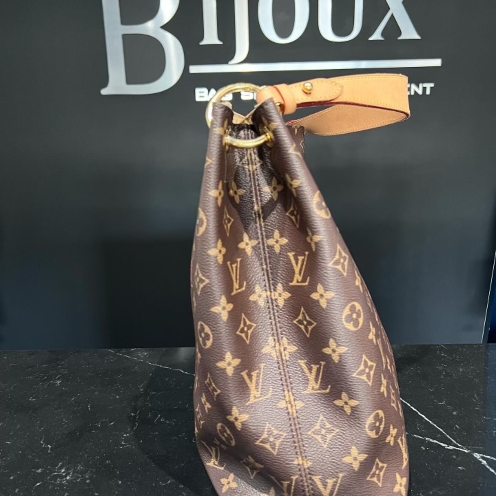 Louis Vuitton SOLD - Louis Vuitton Gracefull MM