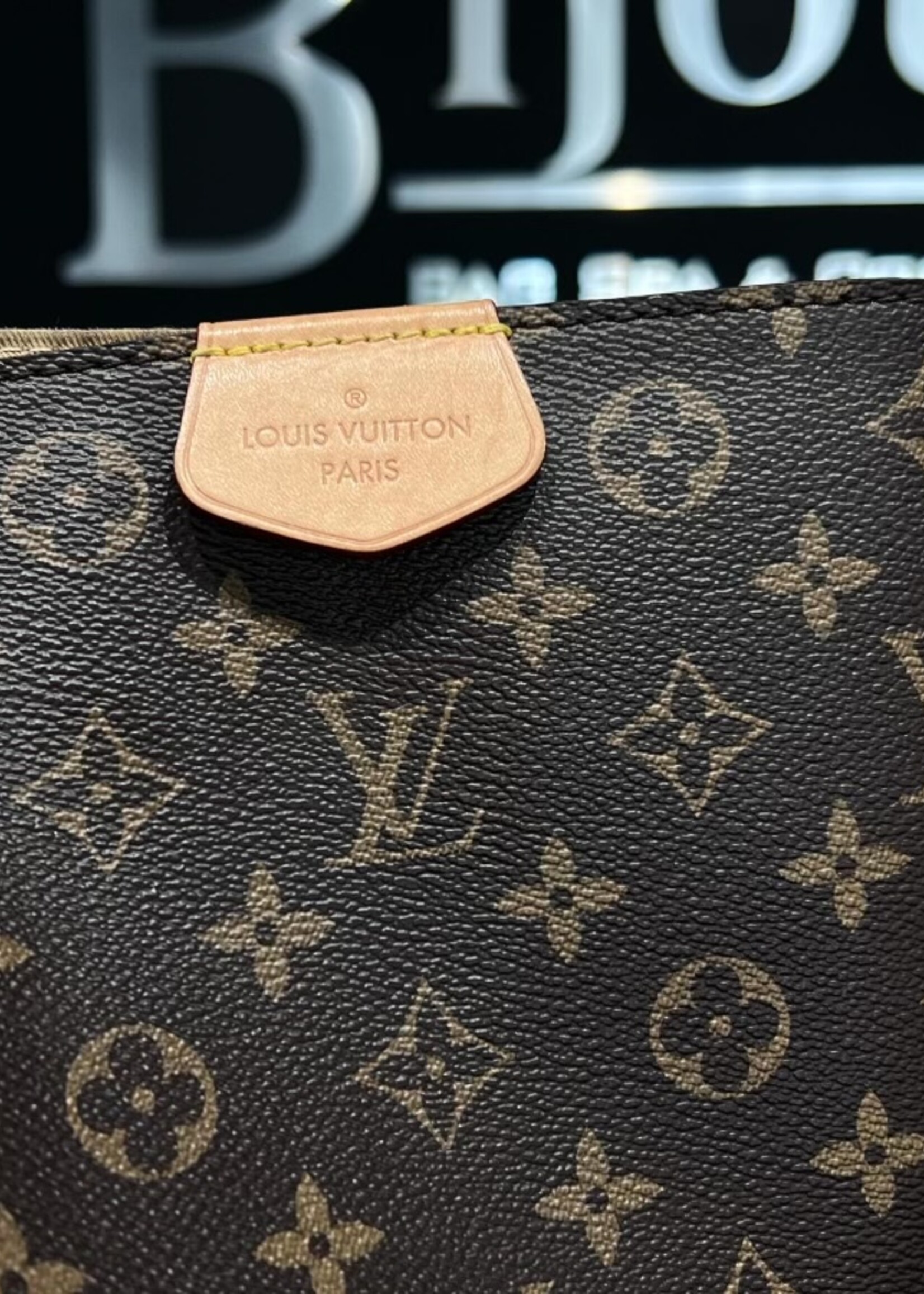 Louis Vuitton SOLD - Louis Vuitton Gracefull MM